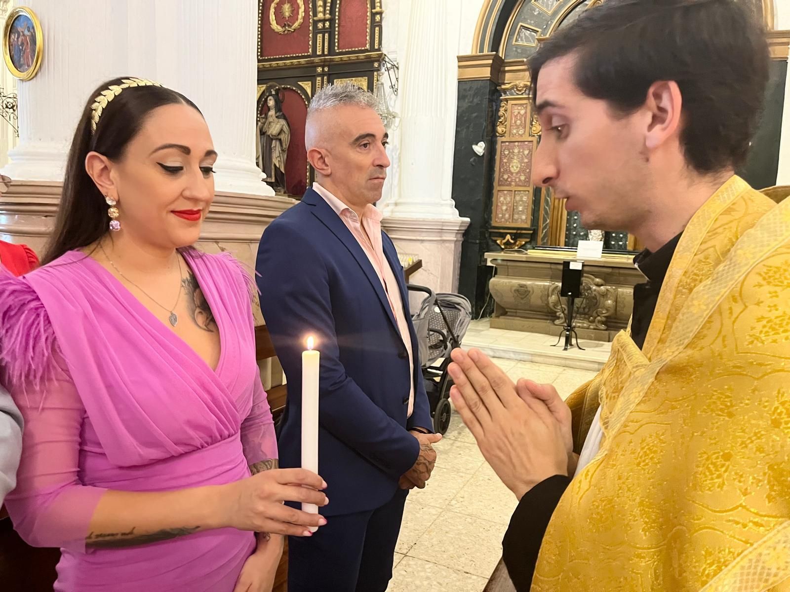 Romeo recibe el Sacramento del Bautismo en Nuestra Señora de África