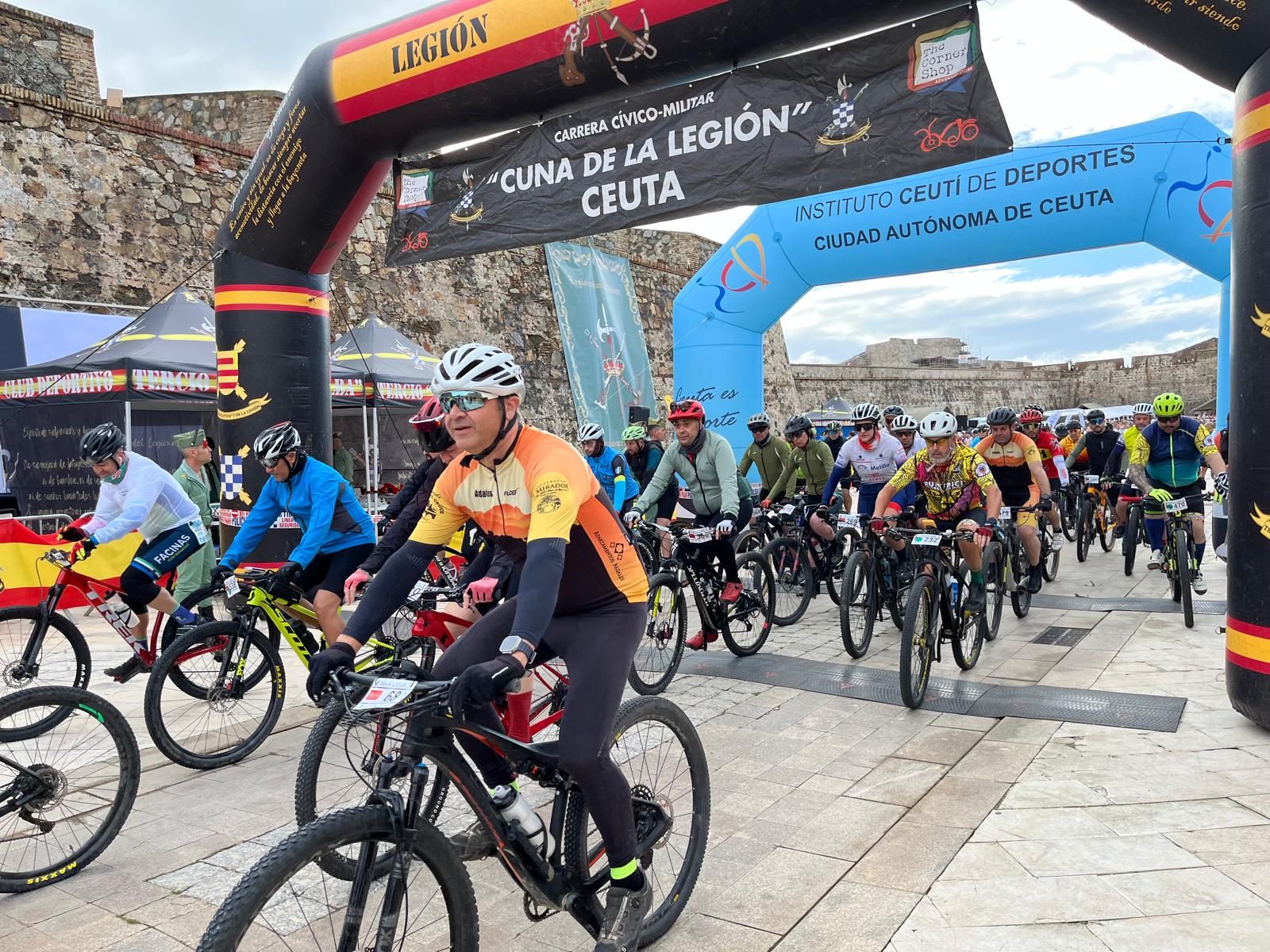 La previa y el inicio de la X Cuna de la Legión a través del objetivo de Reduan