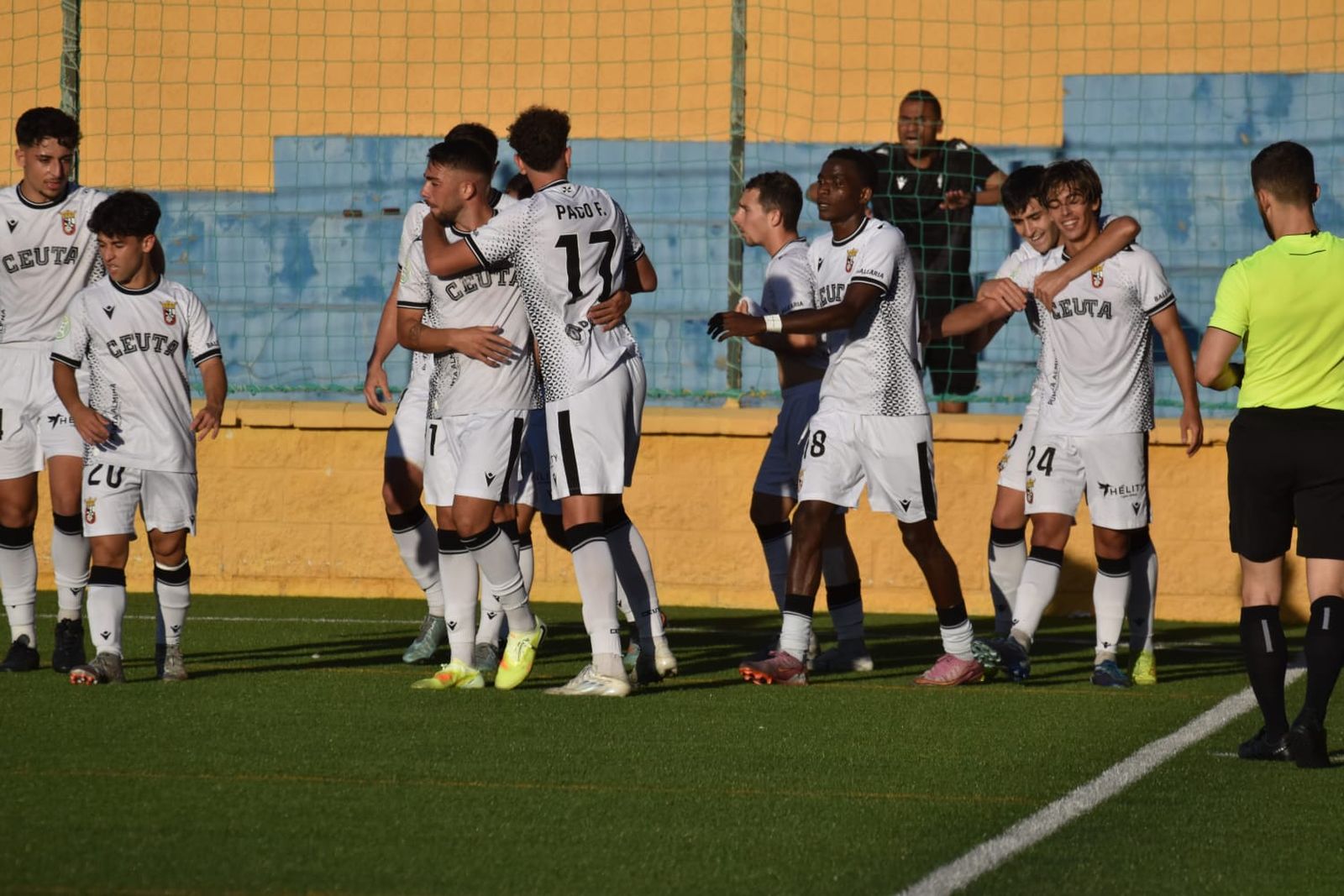 Celebración del gol de la AD Ceuta