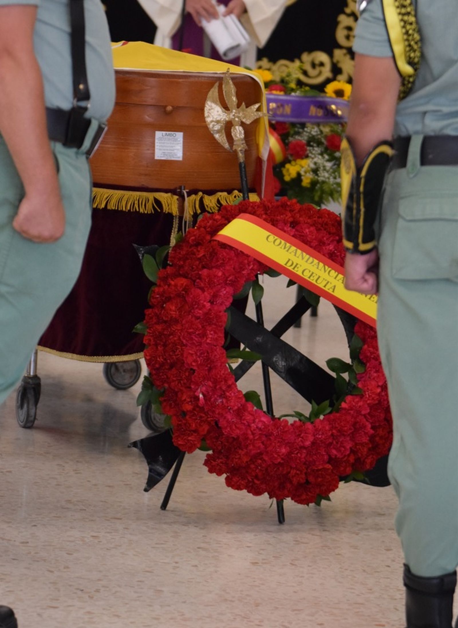 García Aldave da su último adiós al Caballero Legionario, Kevin Parra Mejías