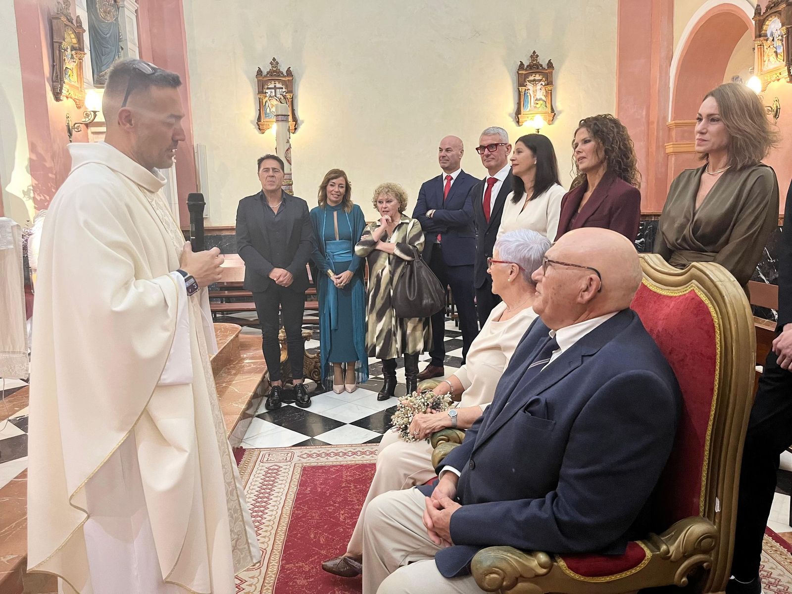 Boda de Oro de Manuel y María Isabel en la Iglesia de los Remedios