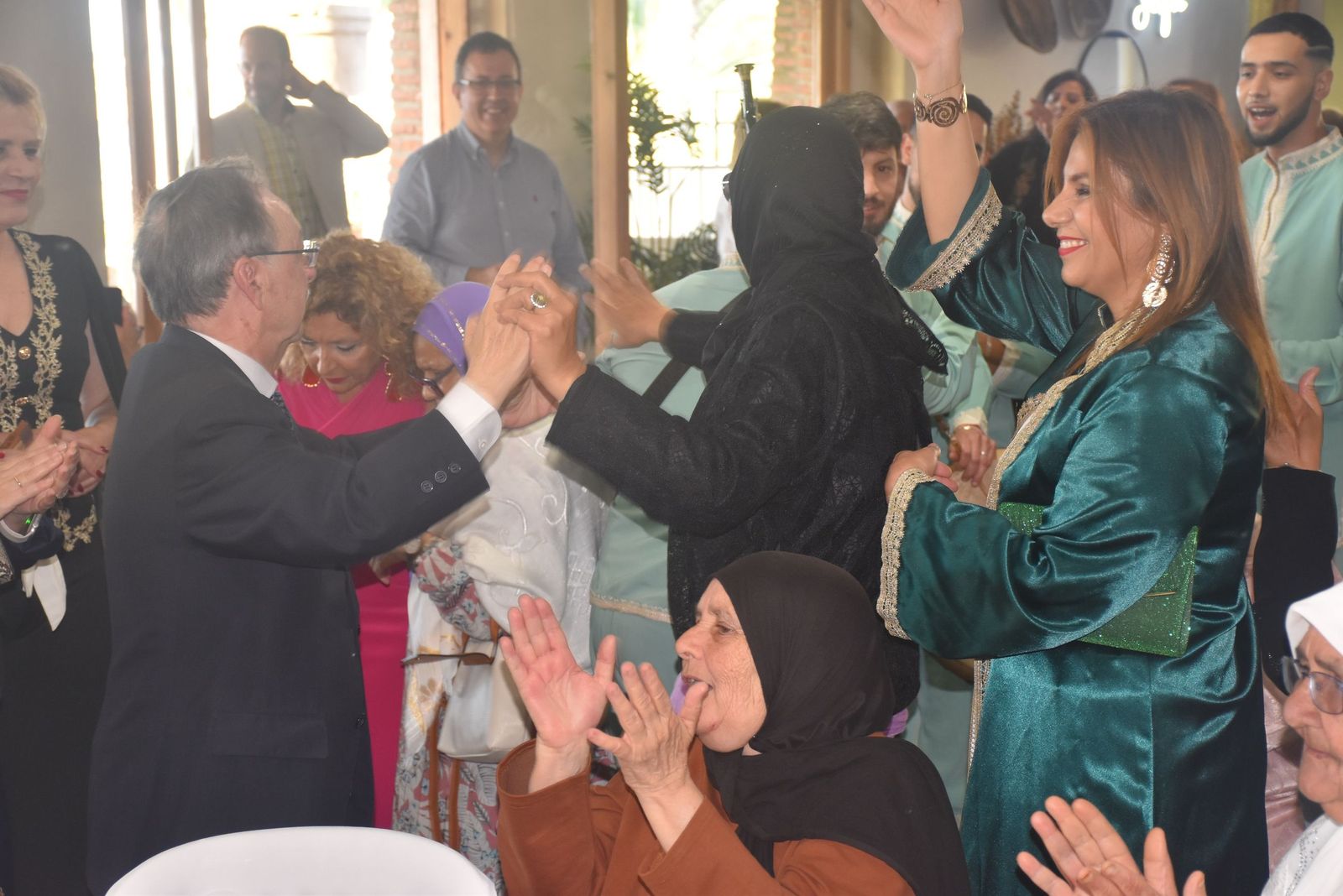 La tradicional Fiesta del Sacrificio reúne a 200 mayores entre música, baile y tradición