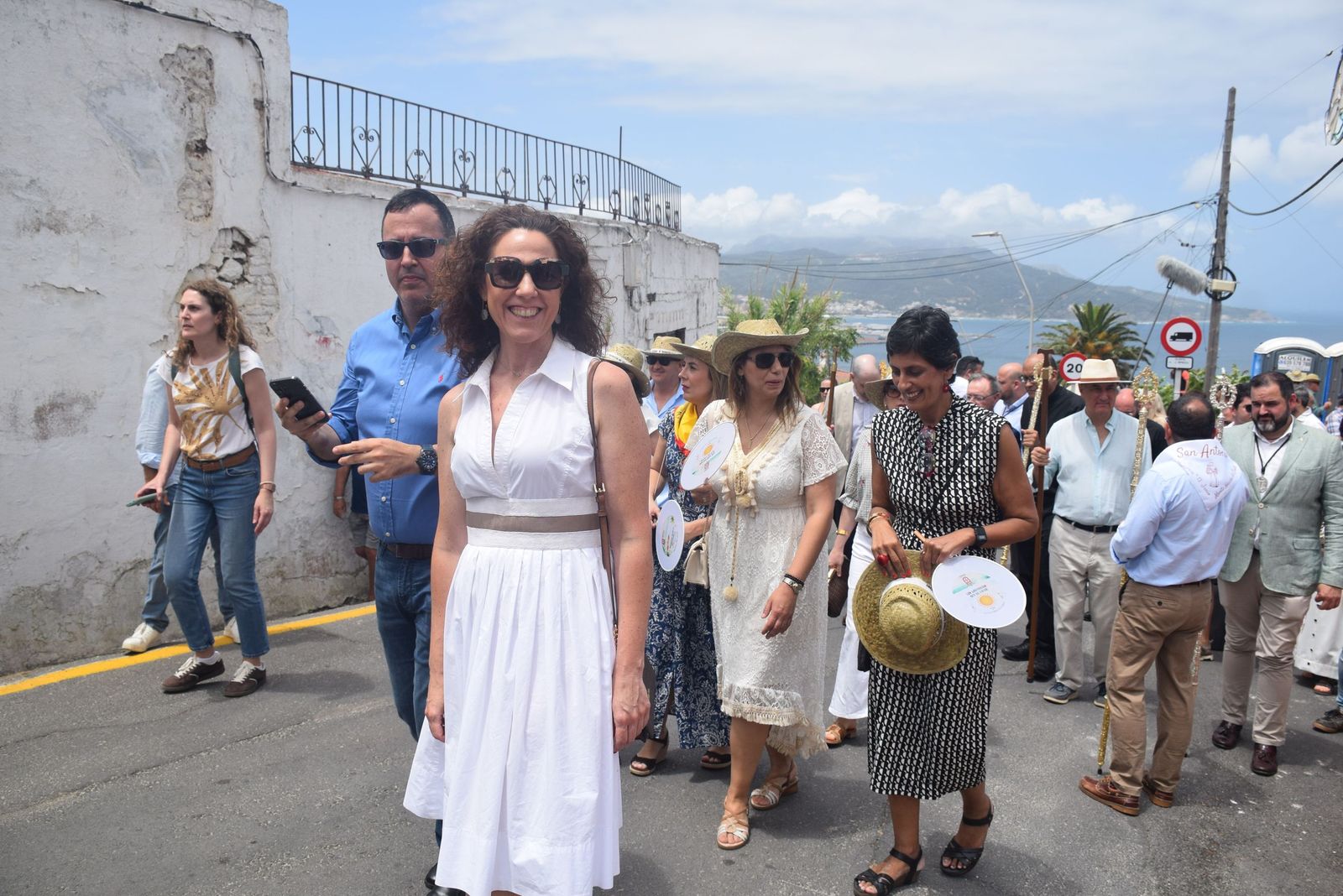 Tradición, fe y calor: Ceuta se vuelca con San Antonio