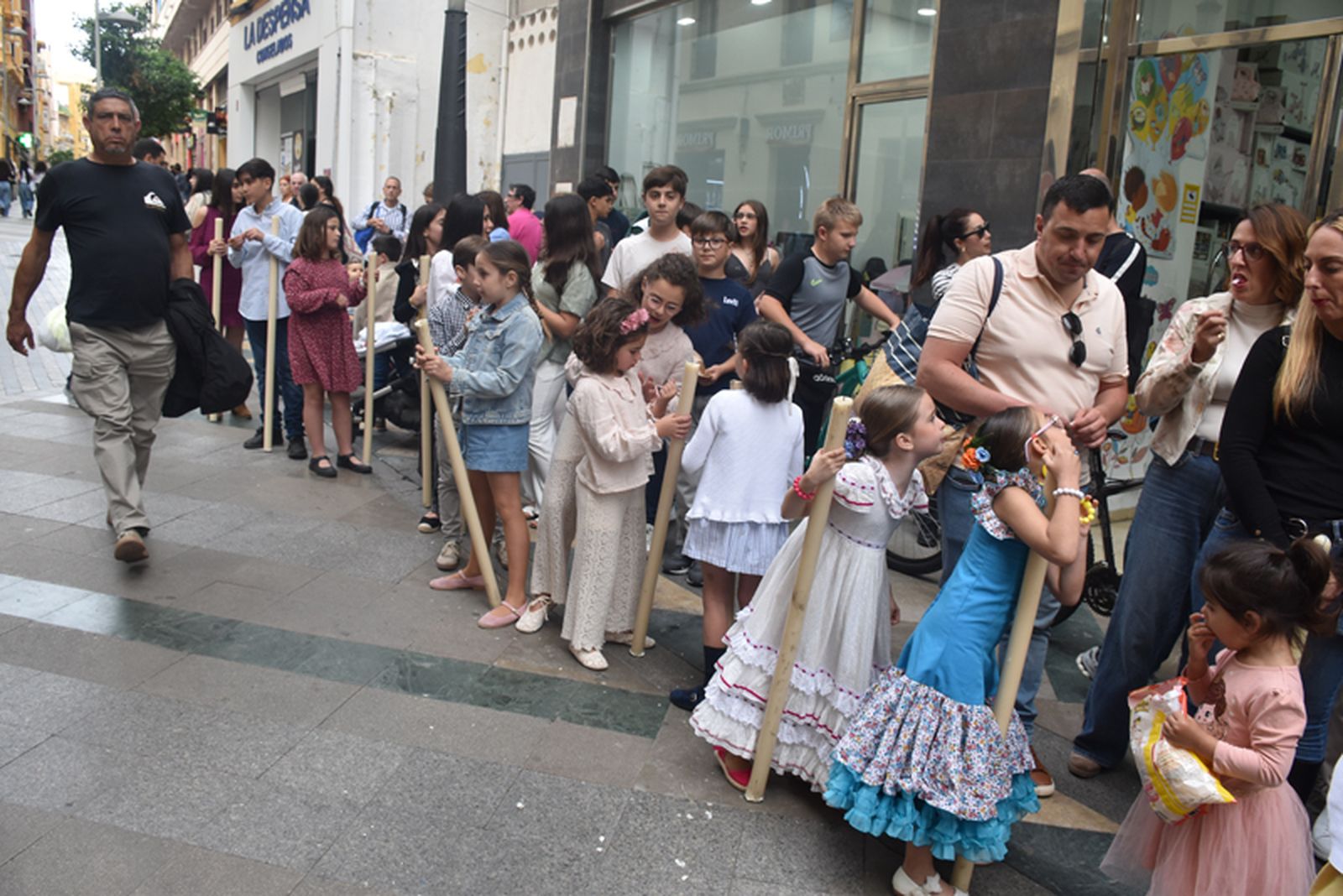 FOTOGALERÍA | La Cruz de Mayo de La Flagelación a través de la lente de Nicol's