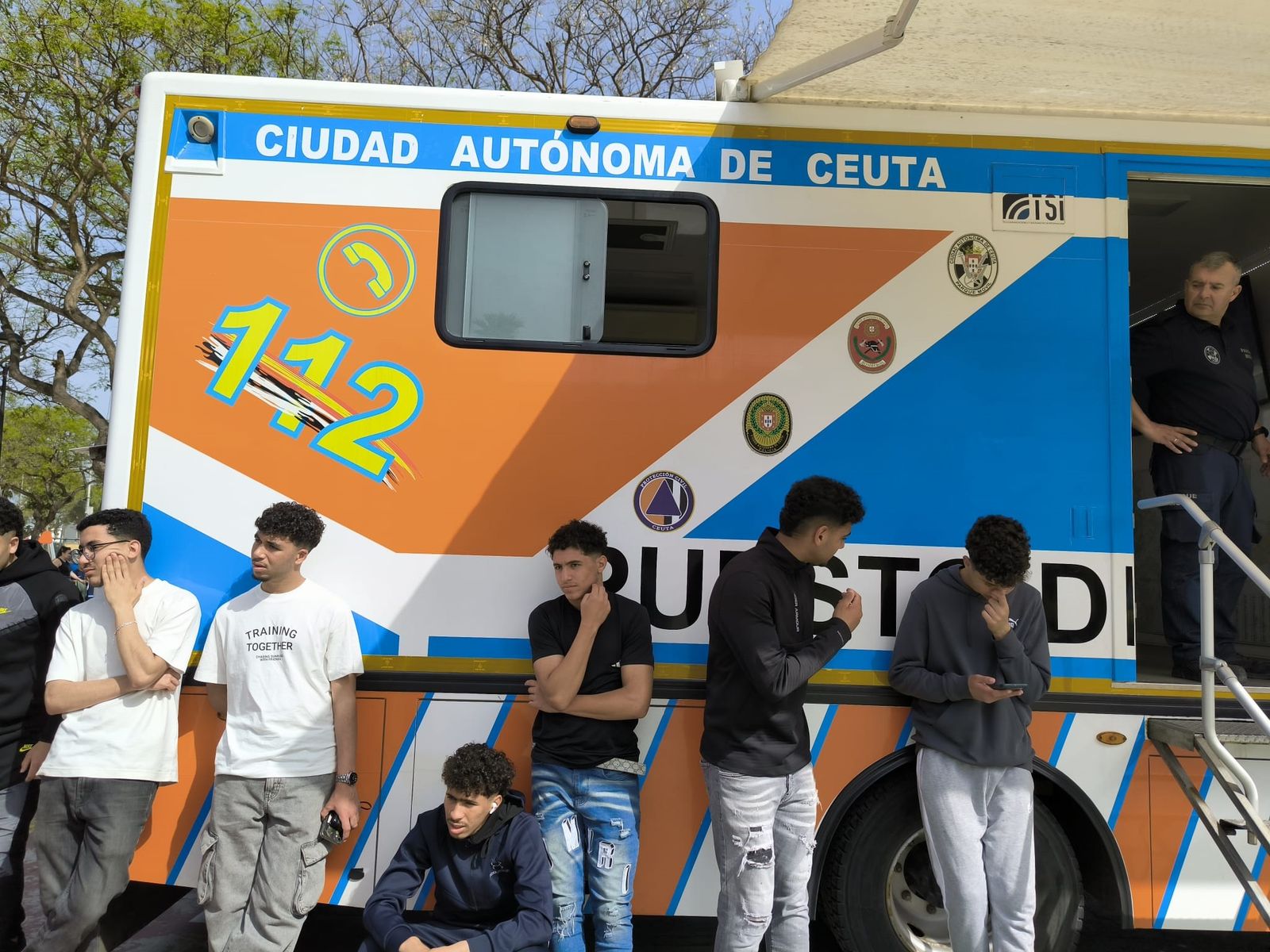 El Parque Móvil de Ceuta celebra su 50 aniversario con una exposición para escolares