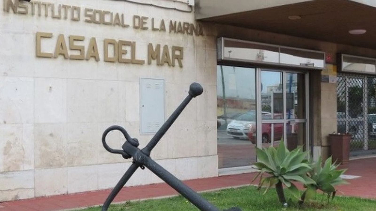 Fachada de la Casa del Mar, en Ceuta