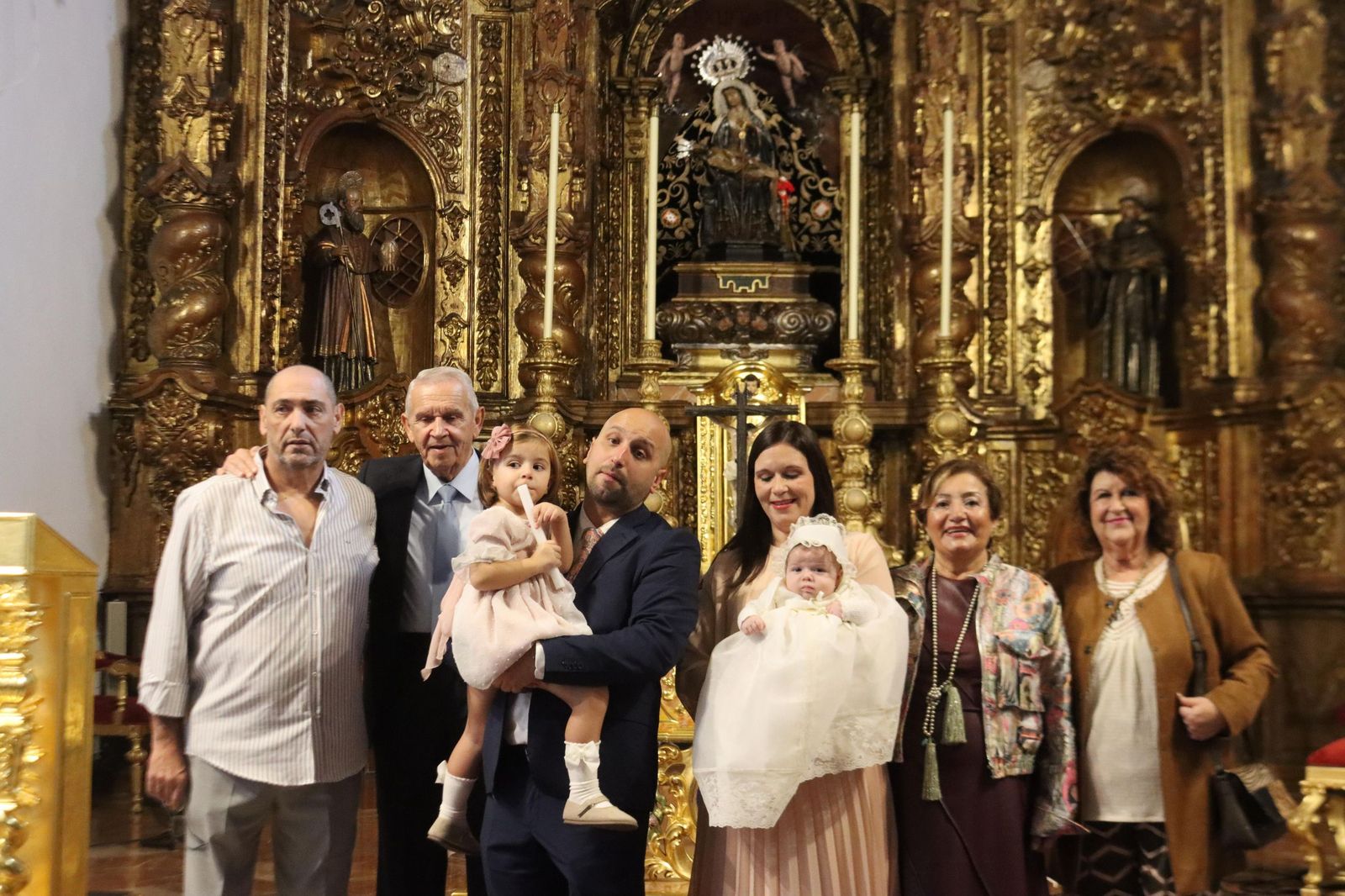 Airam, Carla y Triana reciben el bautismo en la iglesia de Los Remedios