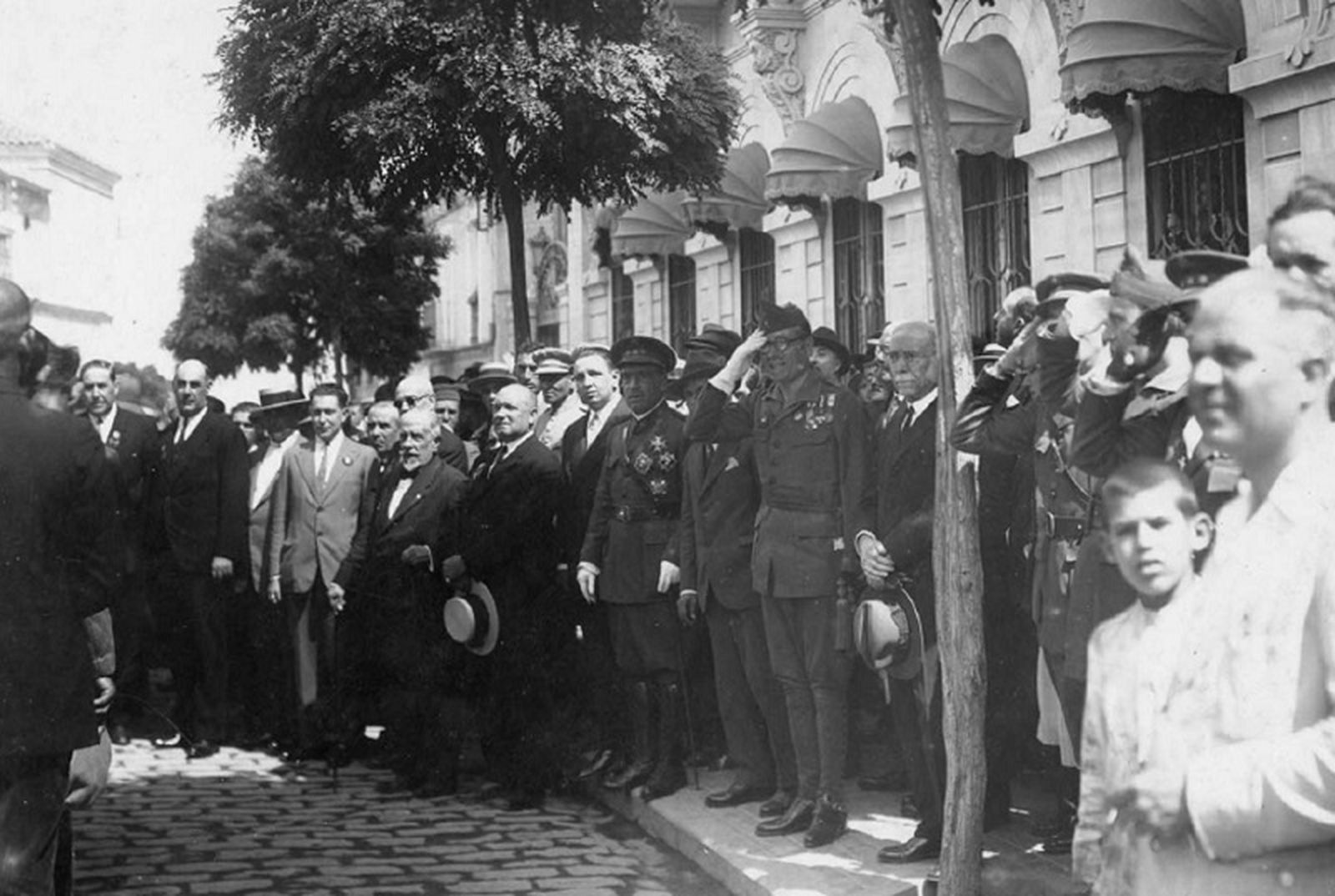 FOTO PROCEDENTE DE "150 AÑOS DE FOTOGRAFÍA EN CEUTA" / PACO SÁNCHEZ MONTOYA