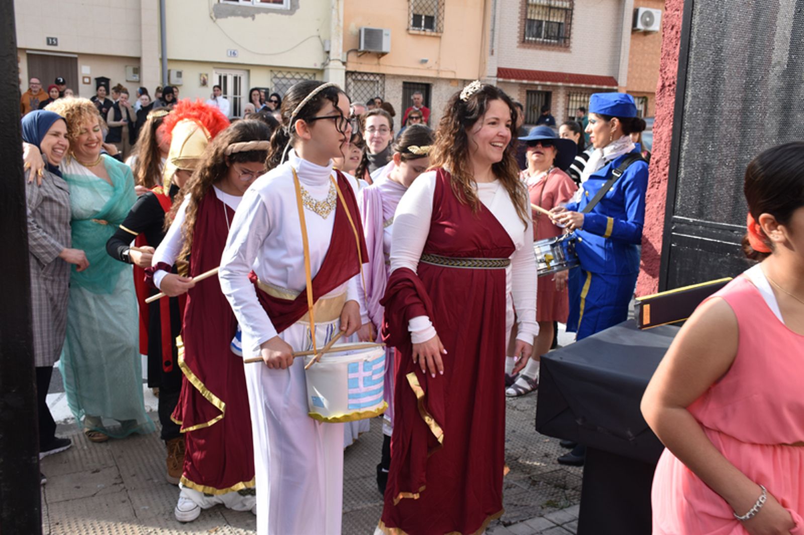 Pasacalles del Colegio Valle-Inclán. / FOTO NICOL'S