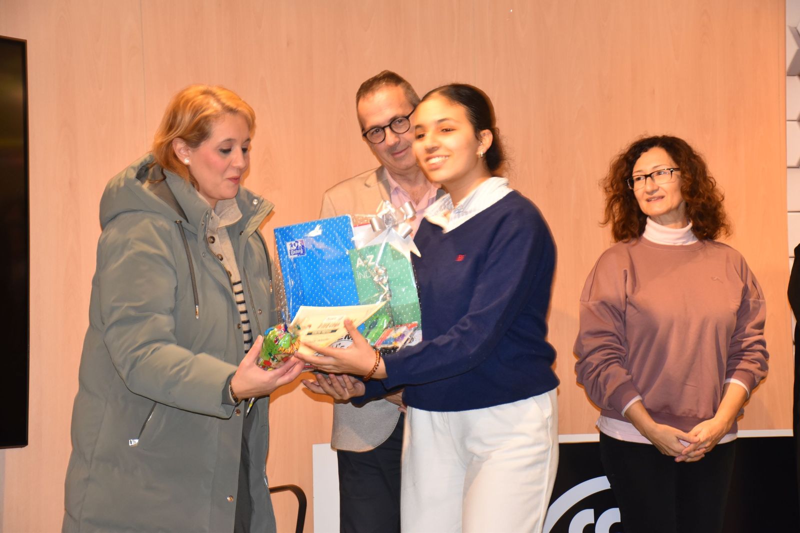 La entrega de premios de la FAMPA por la confección de tarjetas navideñas, en imágenes