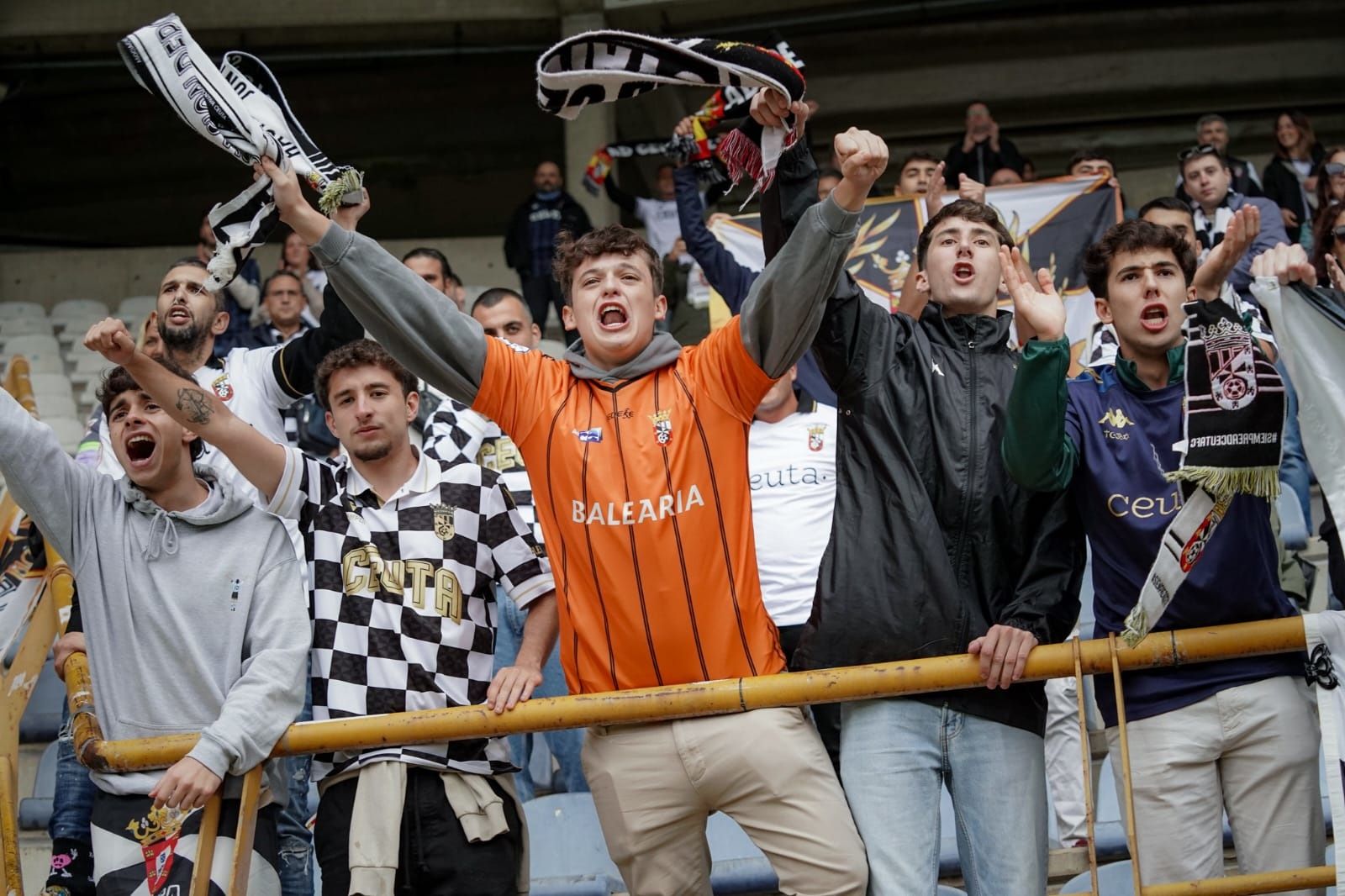 Frente Sevillano, el latido que no entiende de kilómetros: El Ceuta nunca camina solo