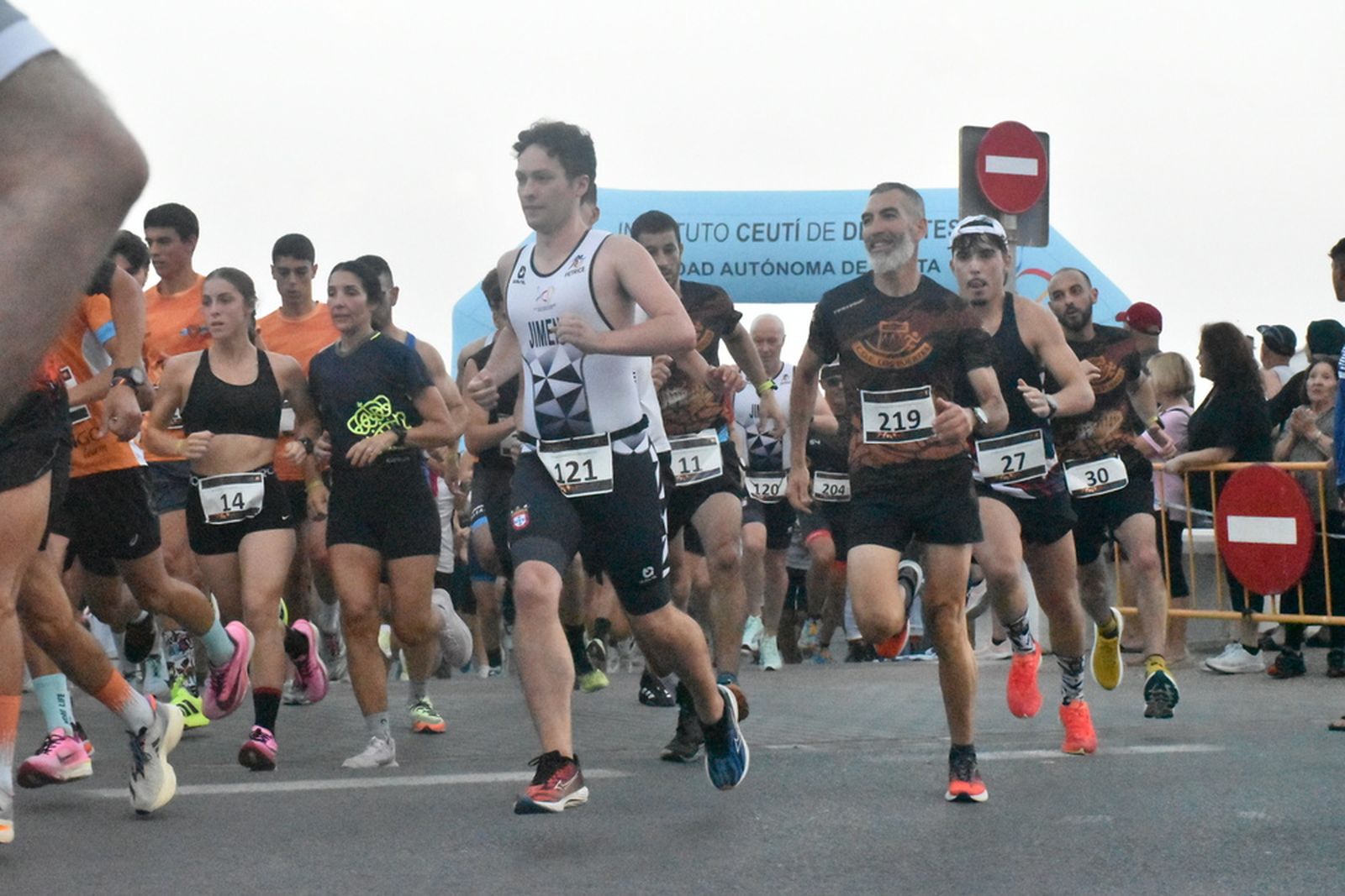 “Bily” y Elena López, reyes de la XXXI carrera popular de San Juan
