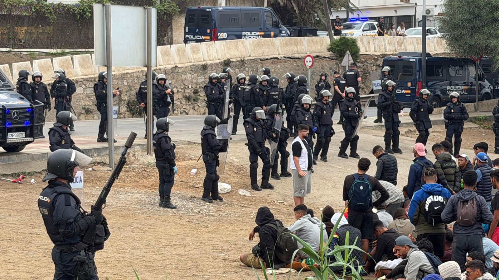 Dispositivo de la Policía Nacional para la primera fase del desalojo del Trampolín