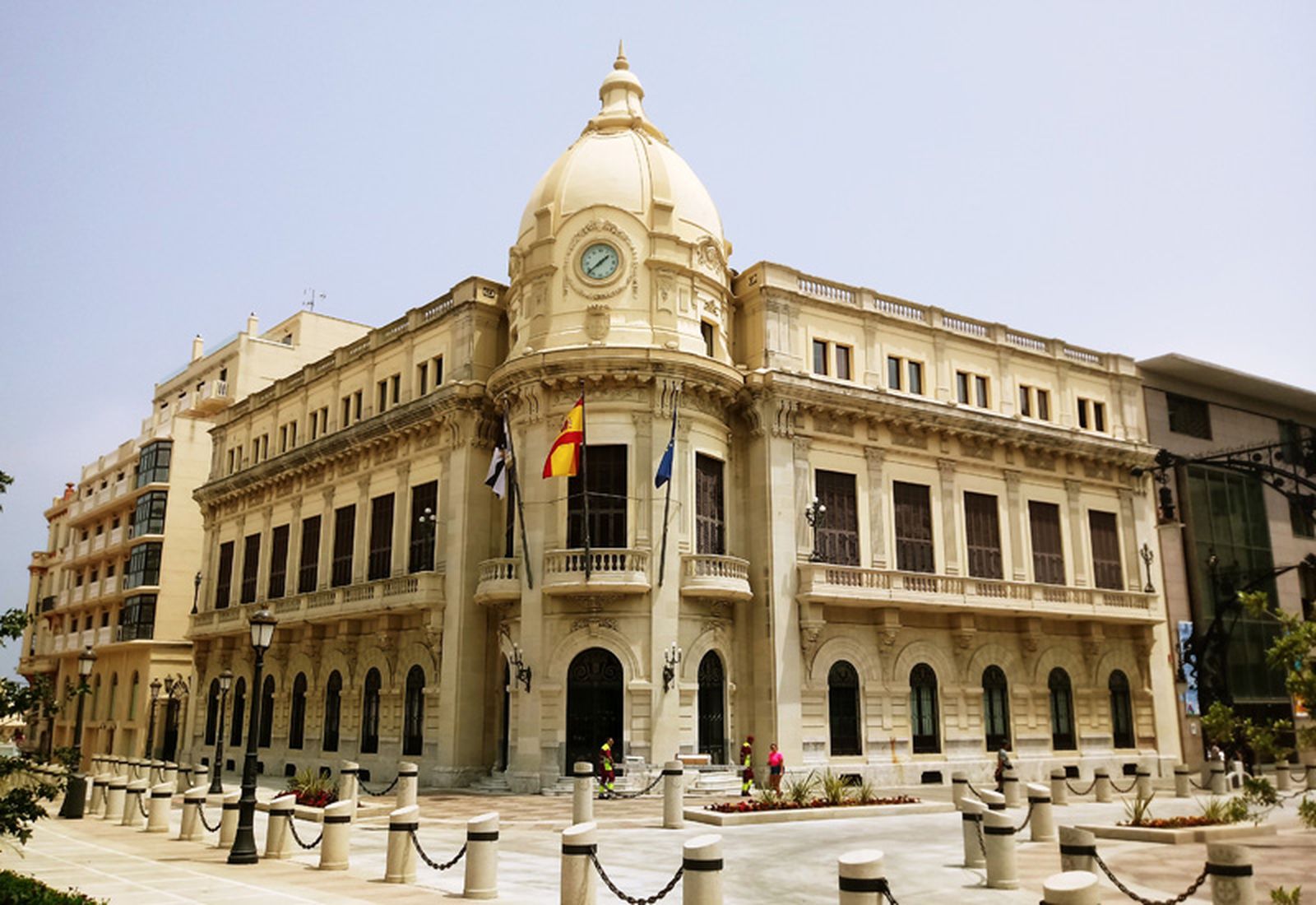 957_fachada_del_ayuntamiento_parte_antigua
