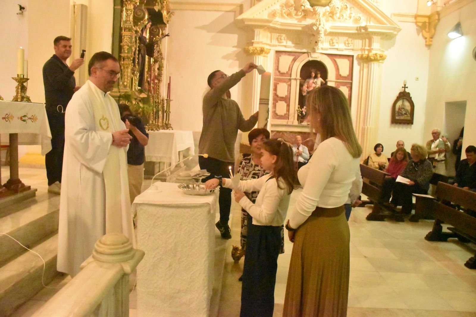 Bendición de las cruces en la iglesia de San Francisco
