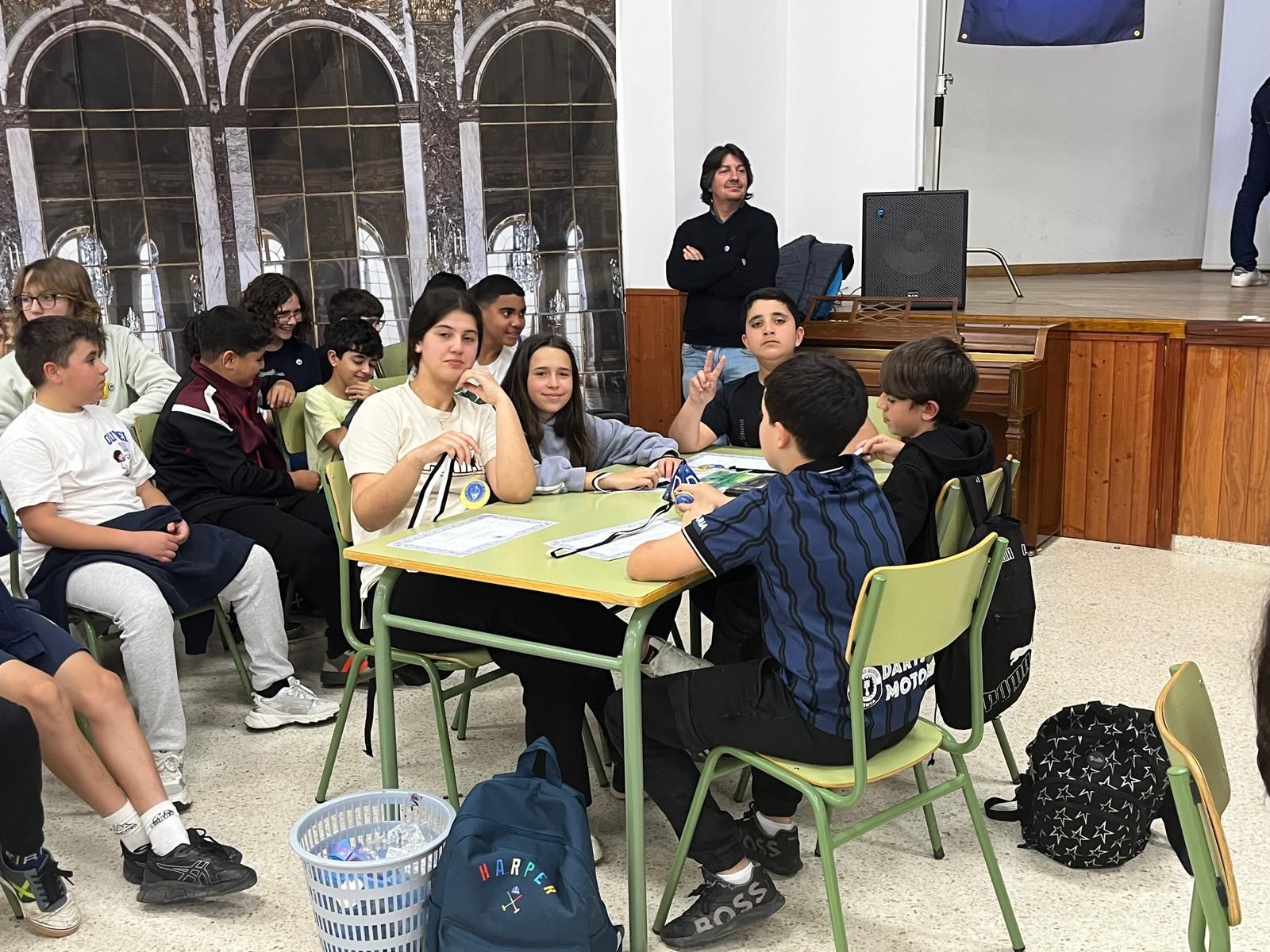 El IES Camoens acoge unas Olimpiadas de Dibujo Técnico con el legado de Paqui Serráis