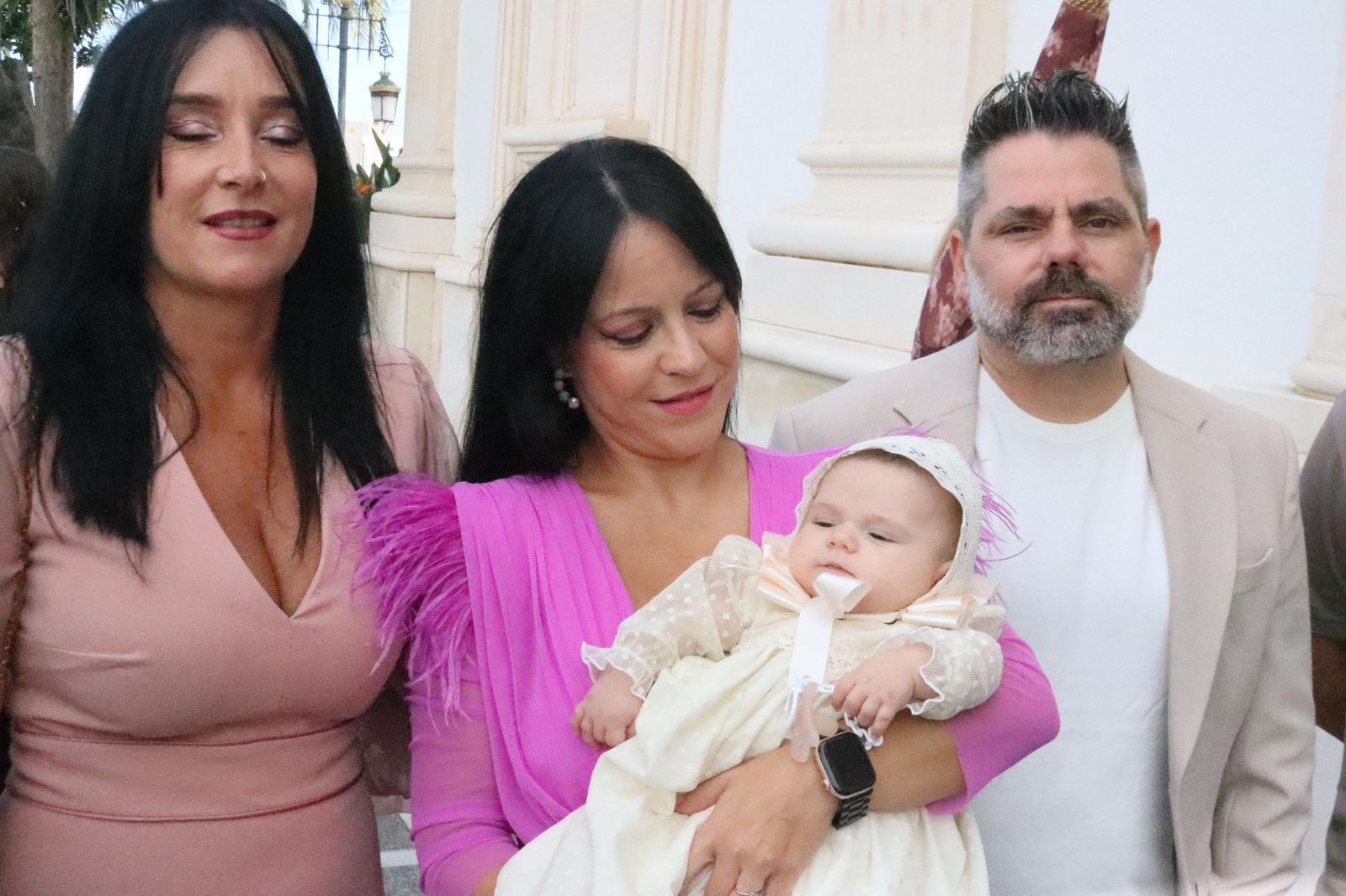 FOTOGALERÍA | Judith e Izan reciben el Sacramento del Bautismo en Nuestra Señora de África
