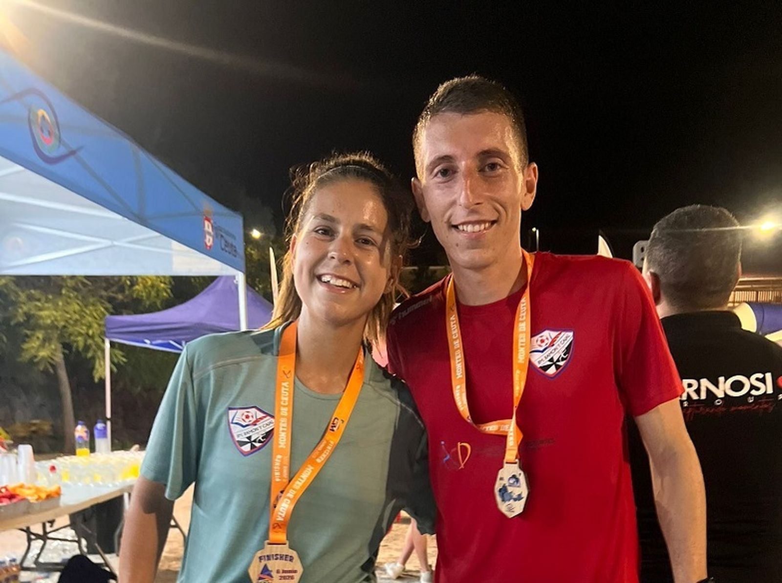 María y Álvaro, campeones de la carrera de San Urbano