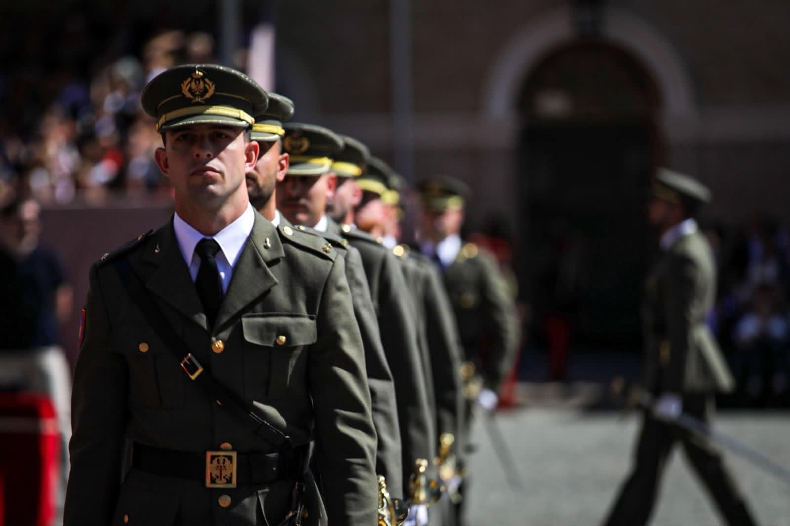 Casi 500 nuevos oficiales se incorporan al Ejército de Tierra y de la Guardia Civil