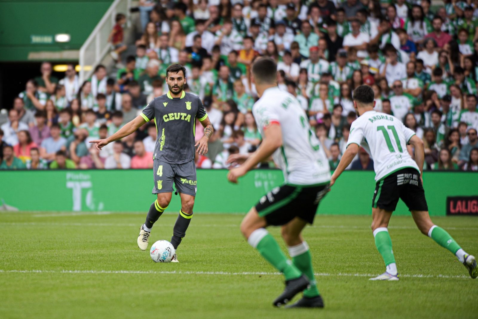 Albert Caparrós 'Capa' durante el encuentro disputado en El Sardinero ante el Racing Club de Santander