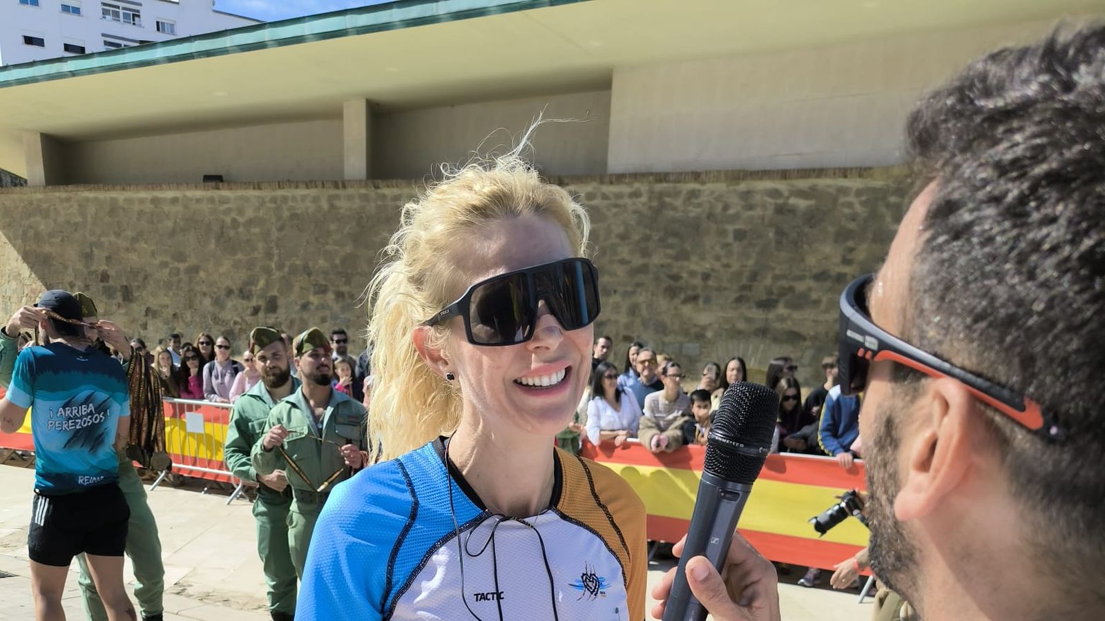 La atleta Raquel Muñoz tras cruzar la meta alcanzando el bronce en los 20 kilómetros femeninos