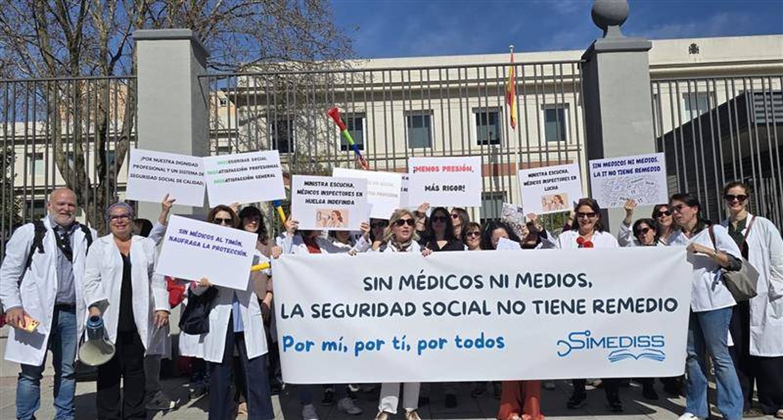 Concentración de médicos inspectores del INSS