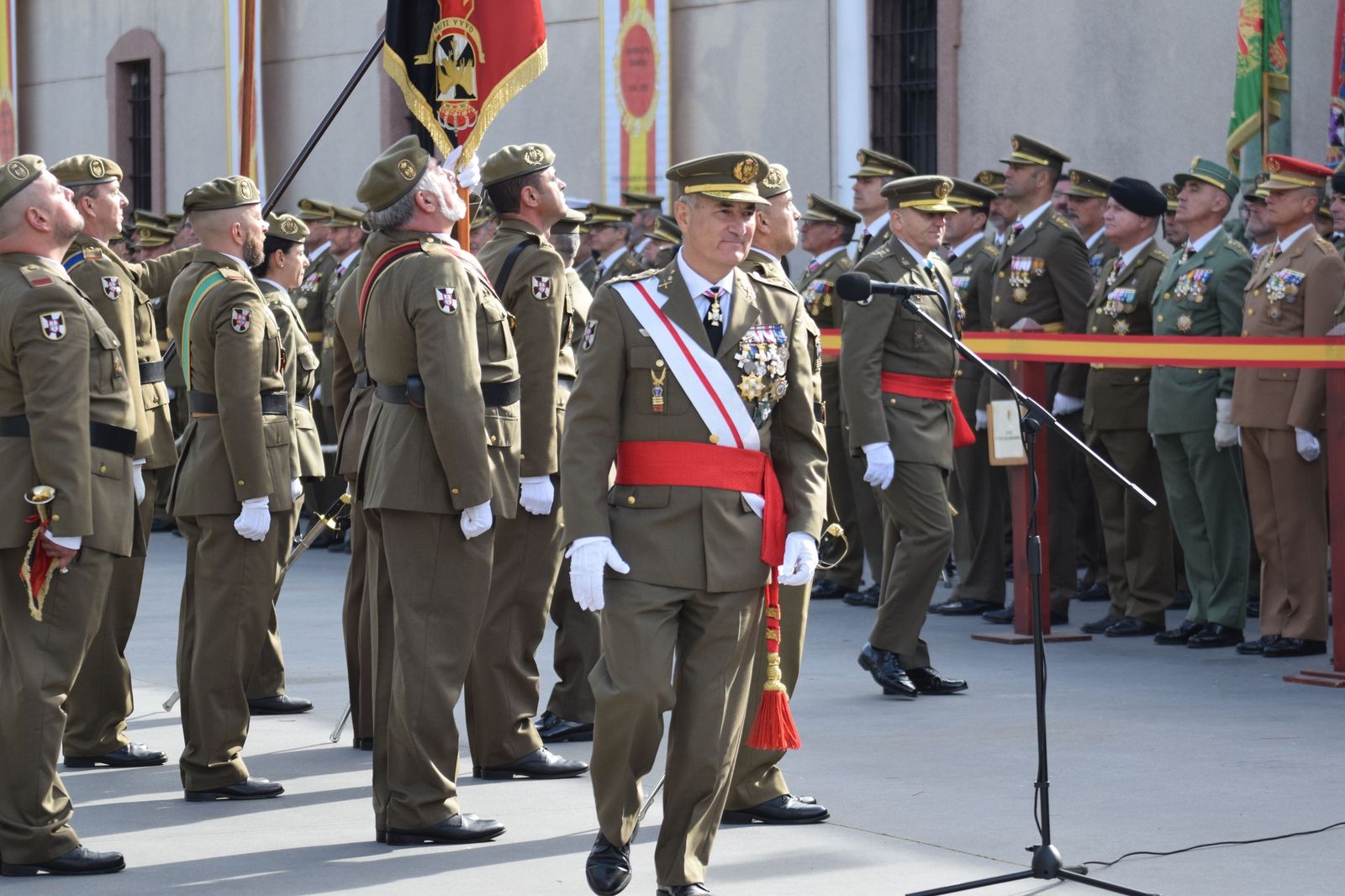 El Ramix-30 celebra Santa Bárbara con una ceremonia marcada por los homenajes y la tradición artillera
