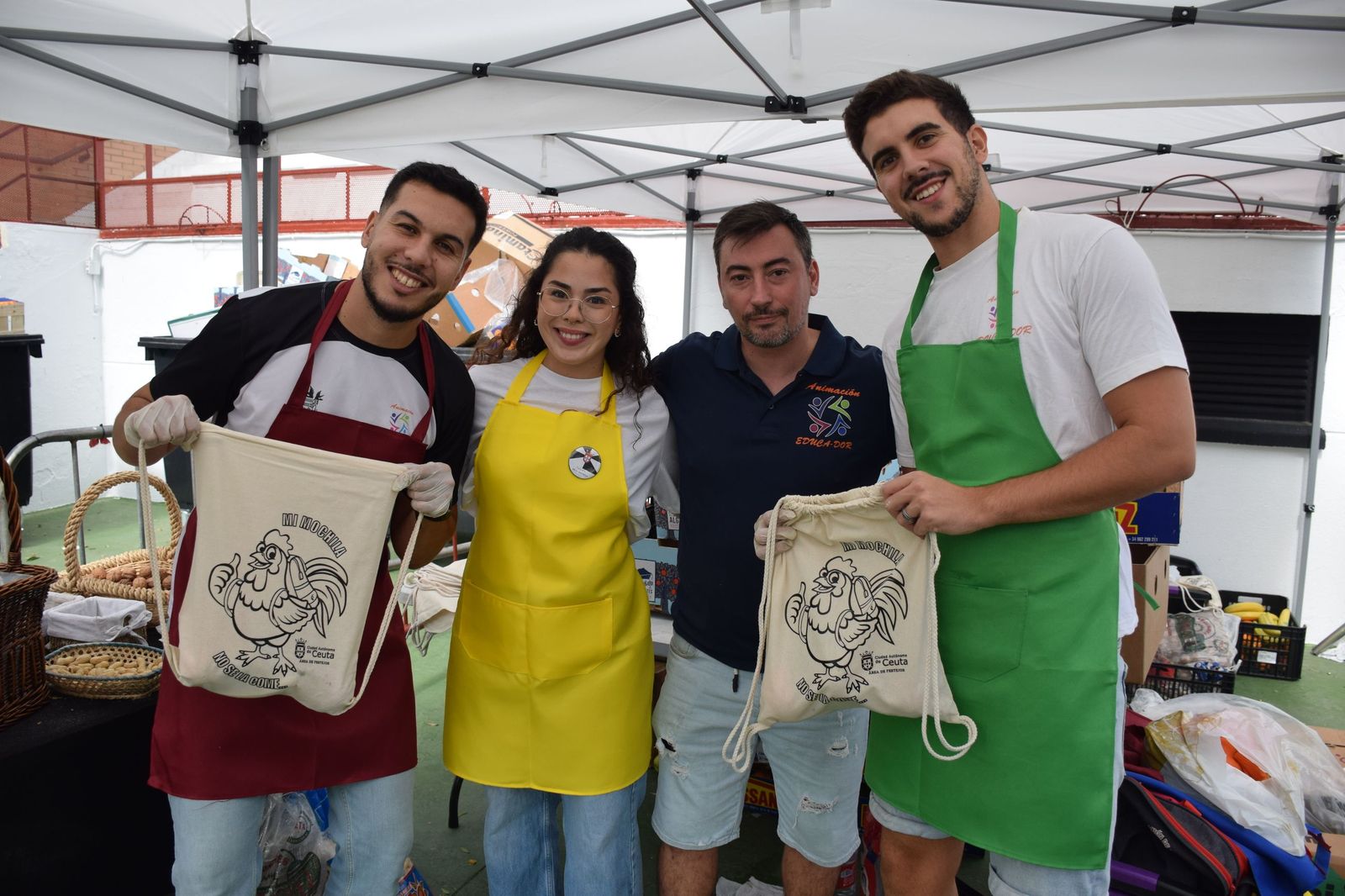 Ceuta celebra un Día de la Mochila multitudinario bajo un ambiente festivo y familiar Ceuta celebra un Día de la Mochila multitudinario bajo un ambiente festivo y familiar
