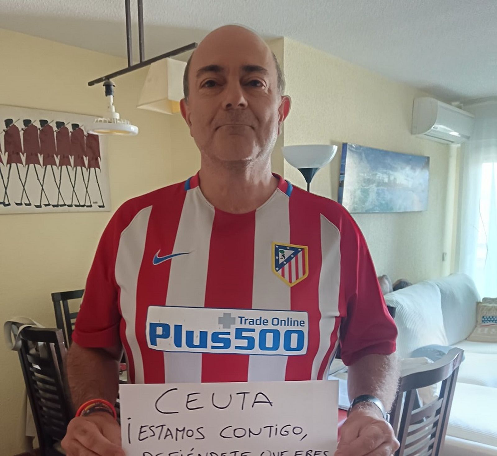 Masivo apoyo del fútbol español a la Ciudad Autónoma
