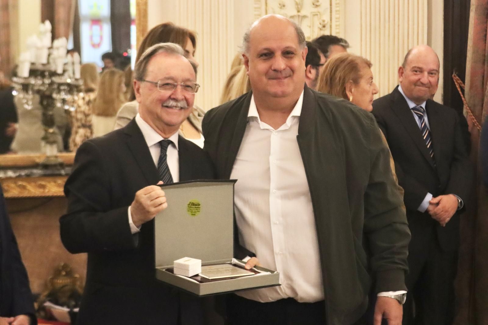 Acto de entrega de reconocimientos por el Día del Funcionario en el Salón del Trono