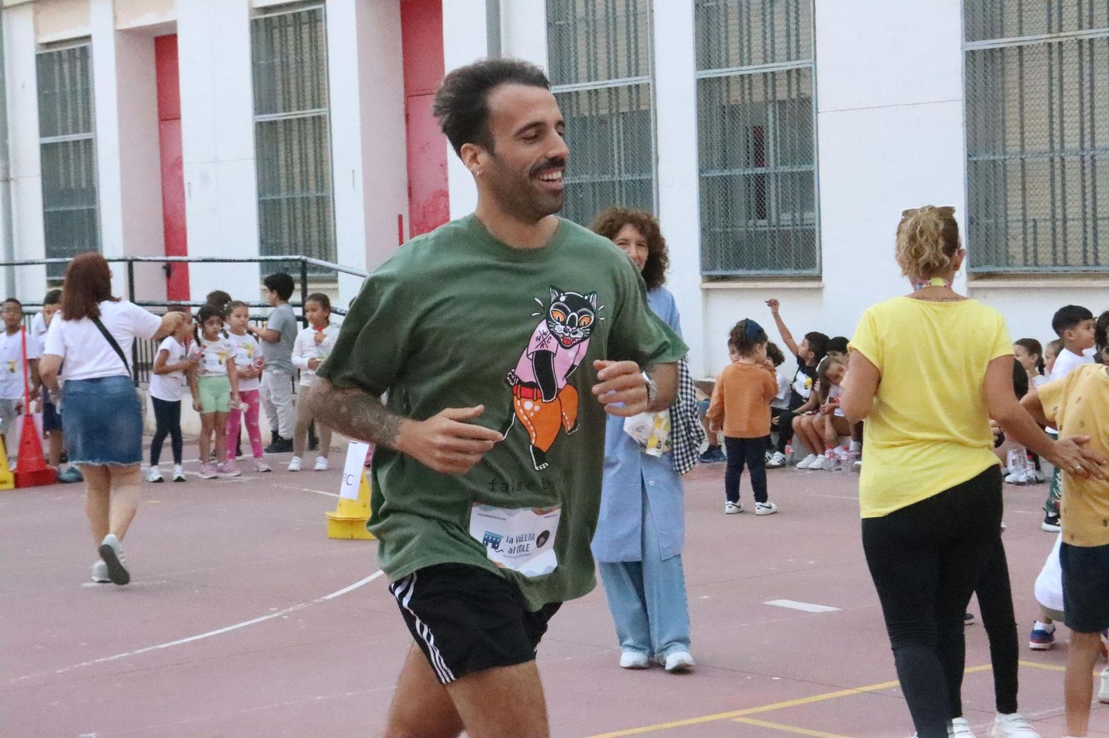 FOTOGALERÍA | Así vivieron “La Vuelta al Cole contra la leucemia infantil” en el CEIP Maestro José Acosta