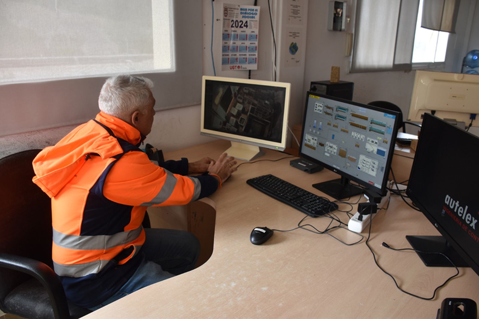 Villoria en la sala de control. / FOTO NICOL'S