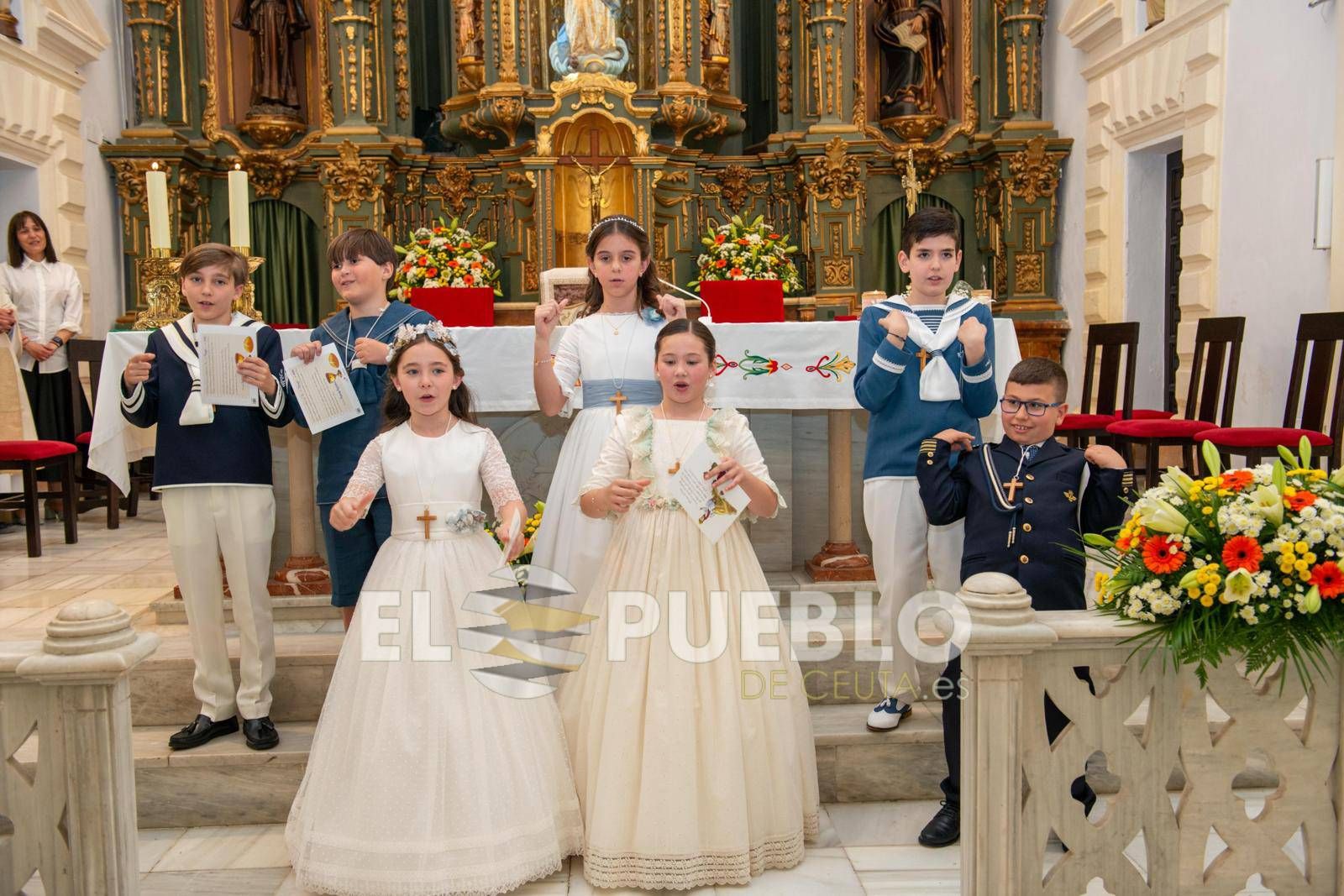 Una primera comunión en la Iglesia de San Francisco
