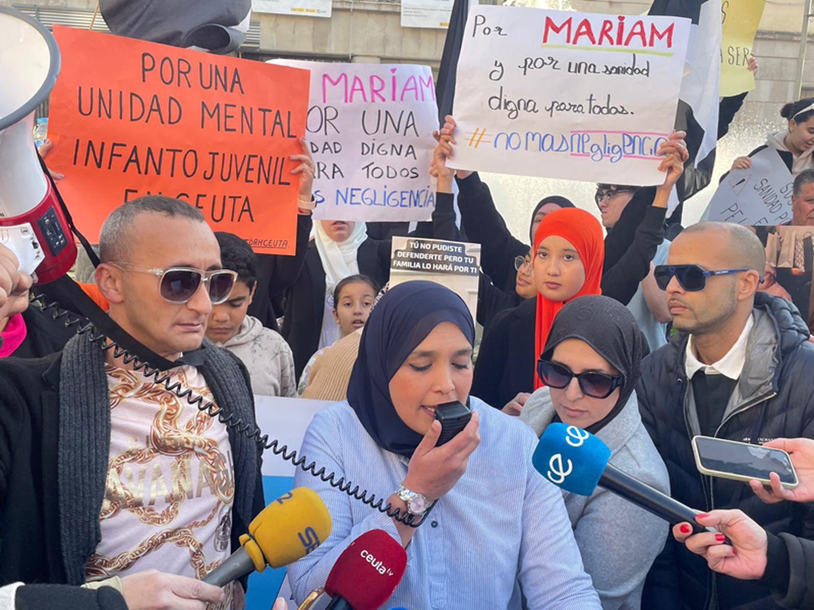 Lectura del manifiesto al término de la marcha. / FOTO REDUAN
