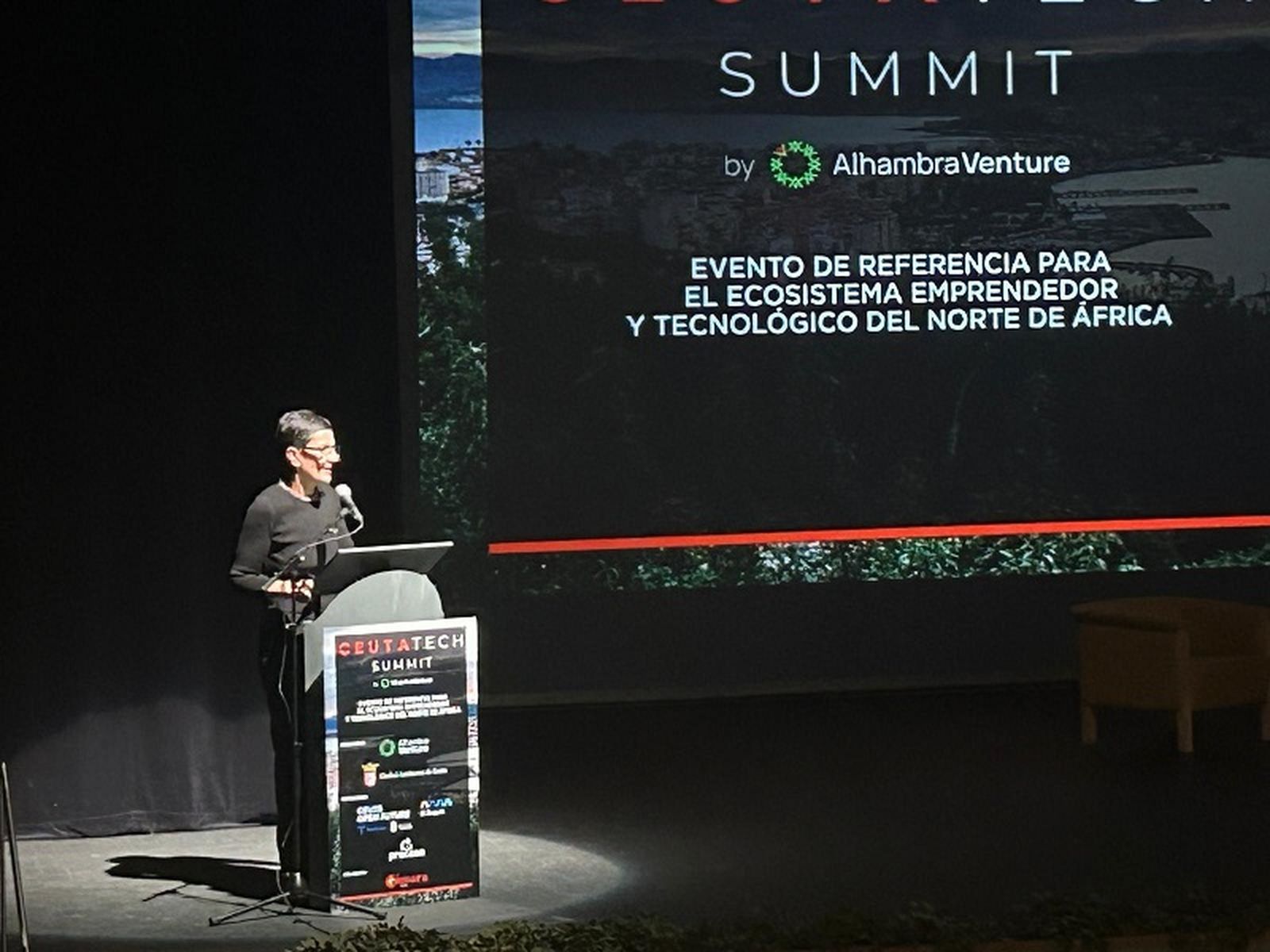 La consejera de Hacienda, Kissy Chandiramani, durante la apertura institucional del evento. / FOTO G.S.