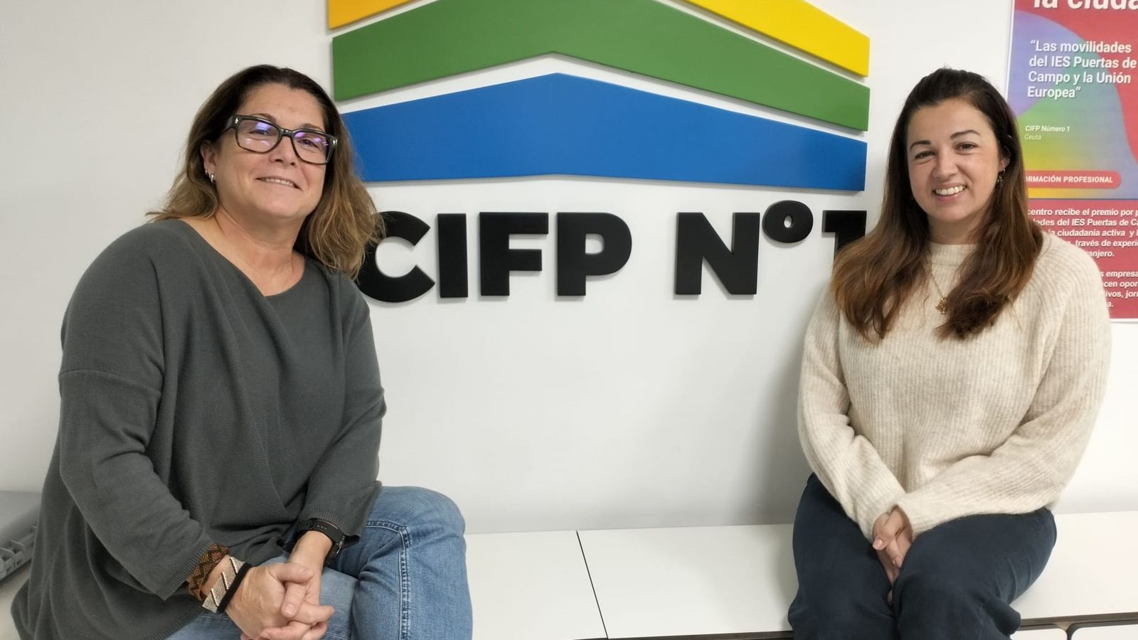 La jefa de estudios del CIFP1, Patricia Rodríguez, junto a su adjunta, Gloria Jiménez