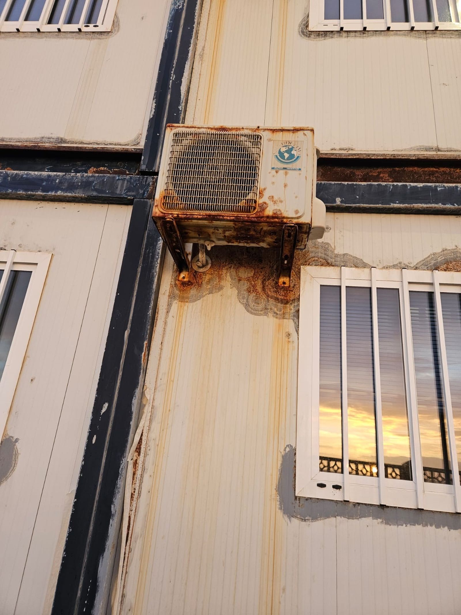 “Trabajar en peceras que se inundan pone en riesgo la frontera sur de Europa”