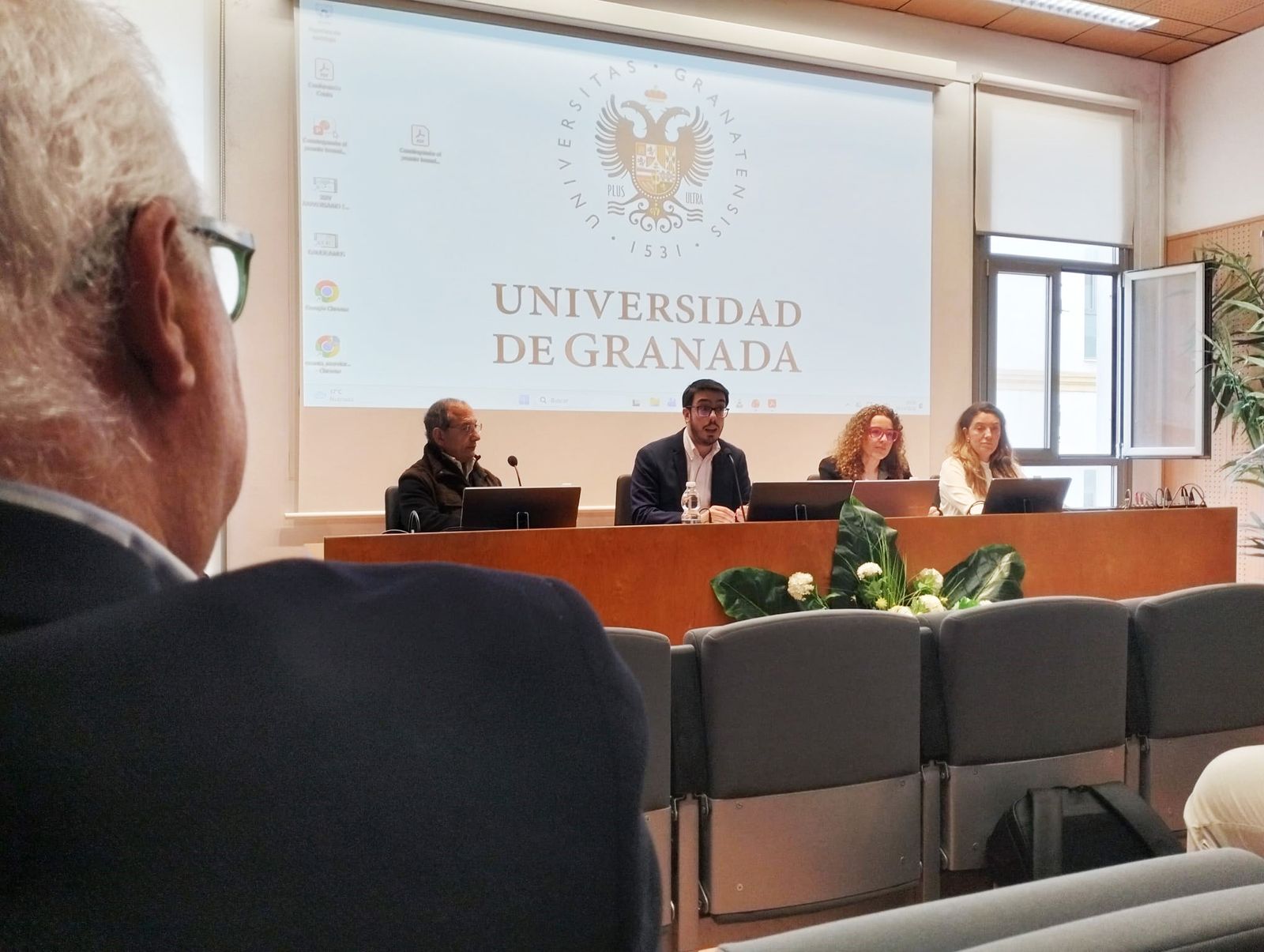 Los intervinientes en la mesa redonda con la que se ha abierto la segunda sesión de las jornadas