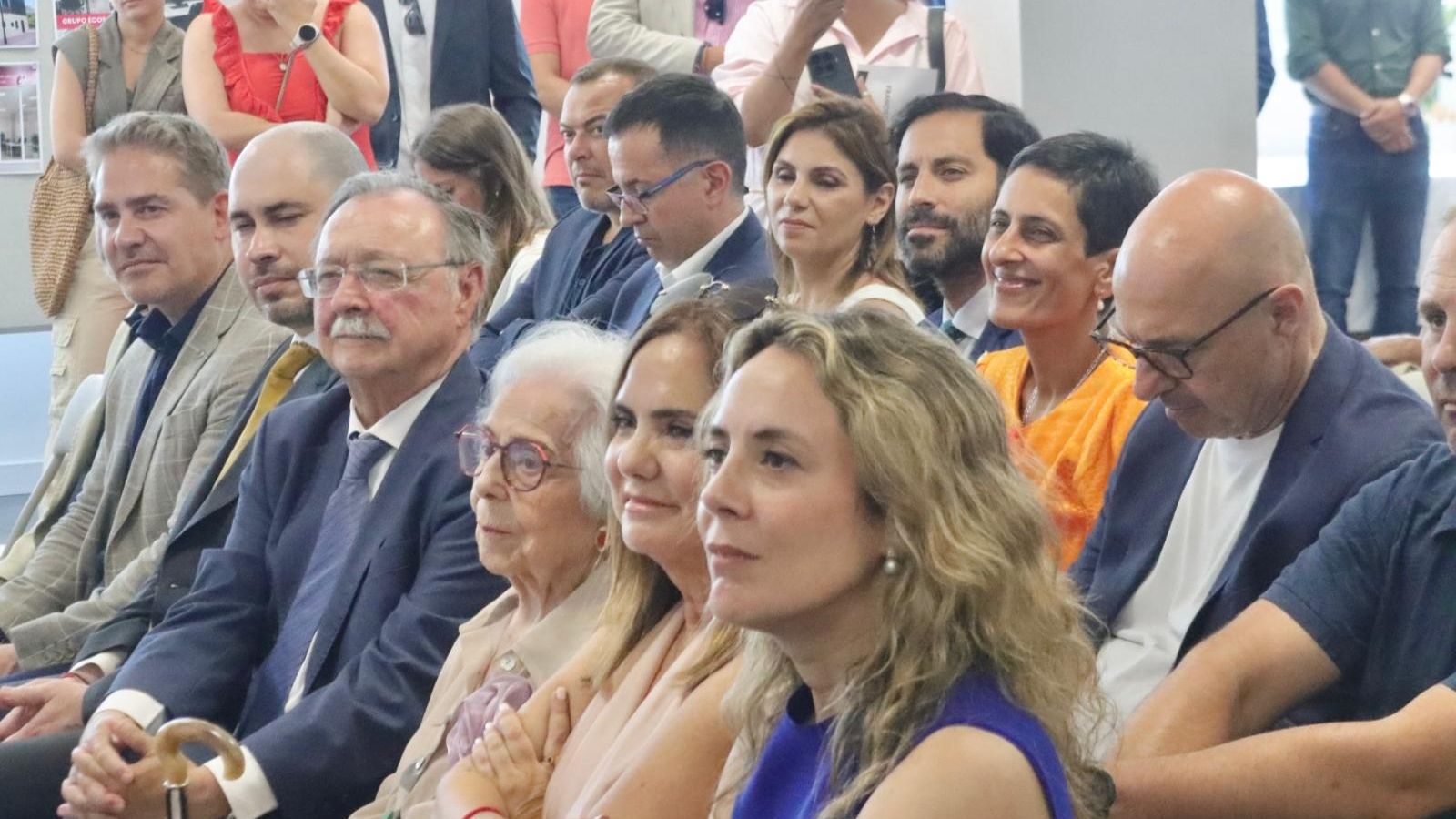 Acto de inauguración del nuevo centro de la Academia Ecos