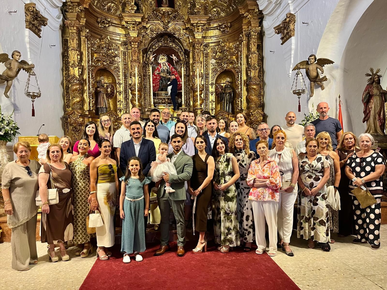 Gabriela, Manuel y Jimena reciben el Sacramento del Bautismo en el Santuario