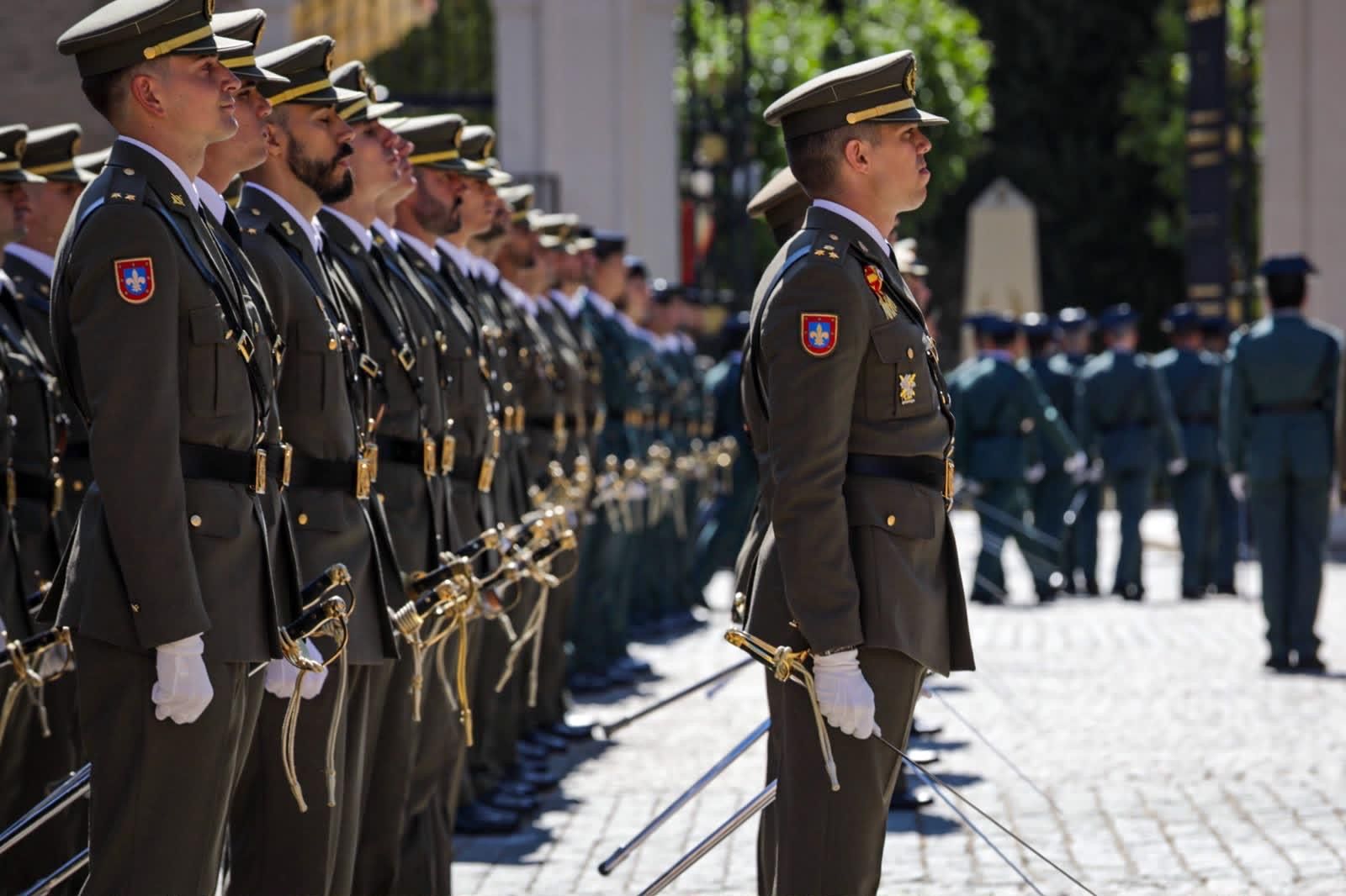 Casi 500 nuevos oficiales se incorporan al Ejército de Tierra y de la Guardia Civil