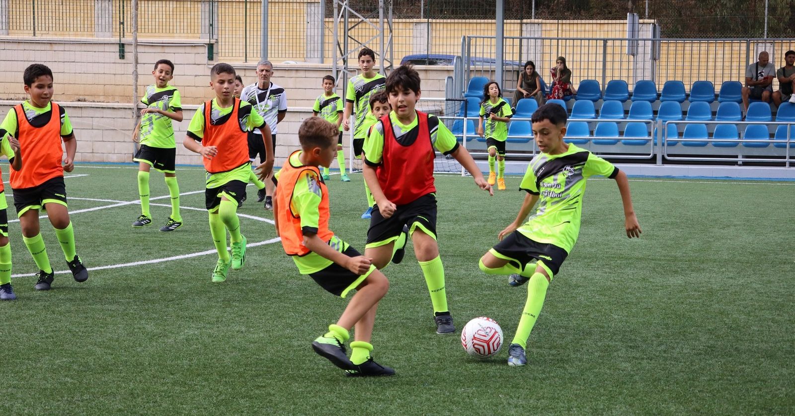 Arranca la escuela de fútbol del Príncipe de la RFFCE