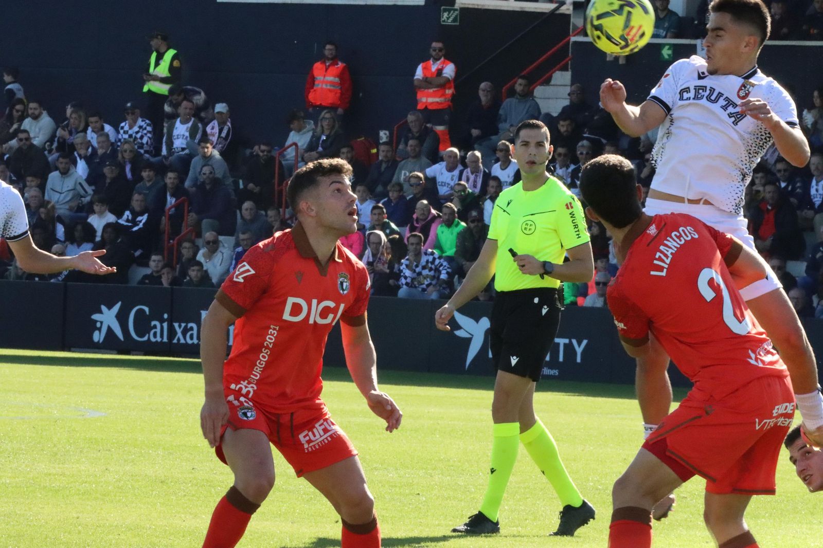 FOTOGALERÍA | Así se vivio la sexta victoria ceutí en el Alfonso Murube