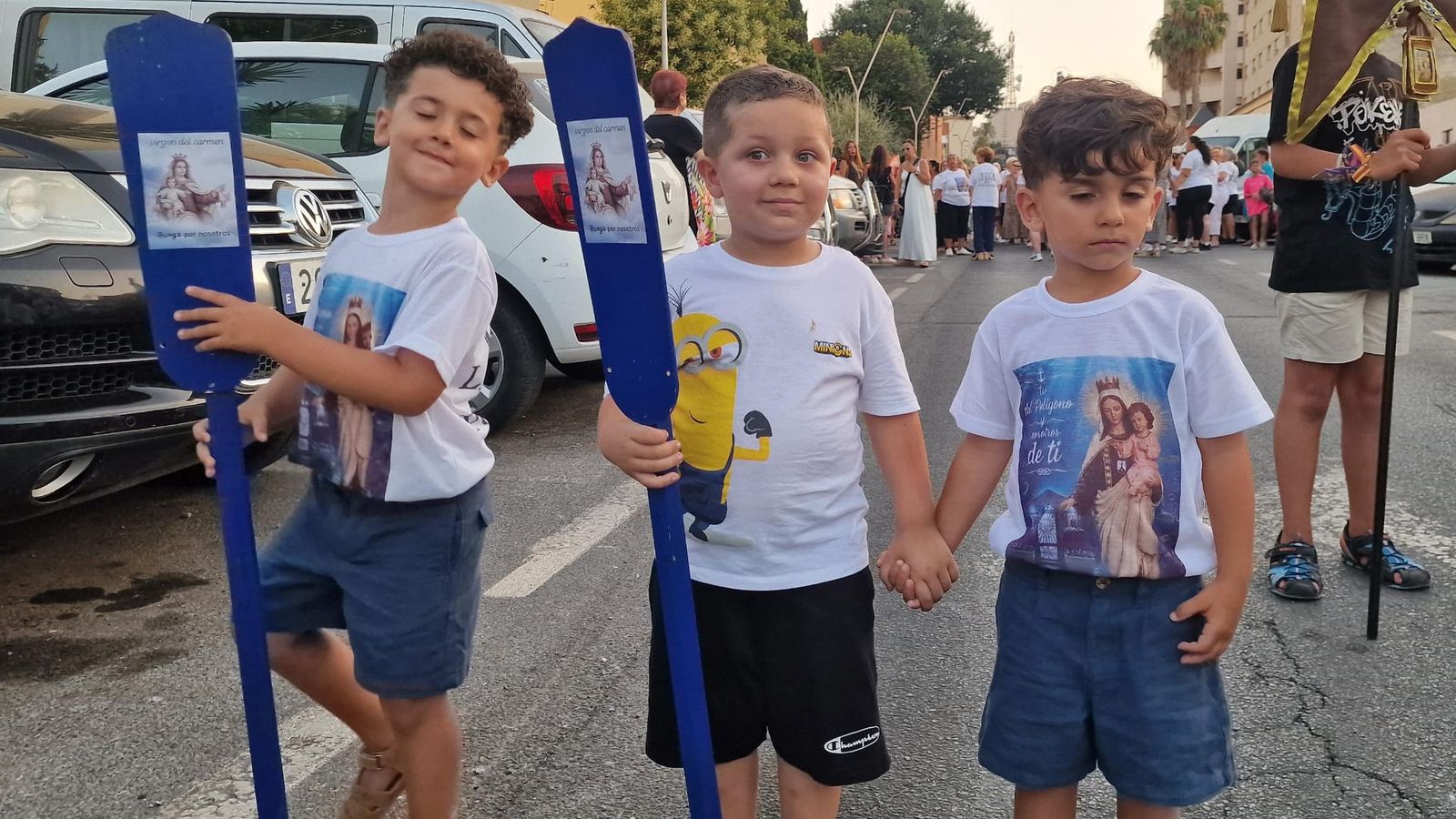 La barriada celebró su procesión anual con el acompañamiento de la Banda de La Amargura y culminará los actos con la tradicional bendición de las aguas en una ceremonia íntima y familiar