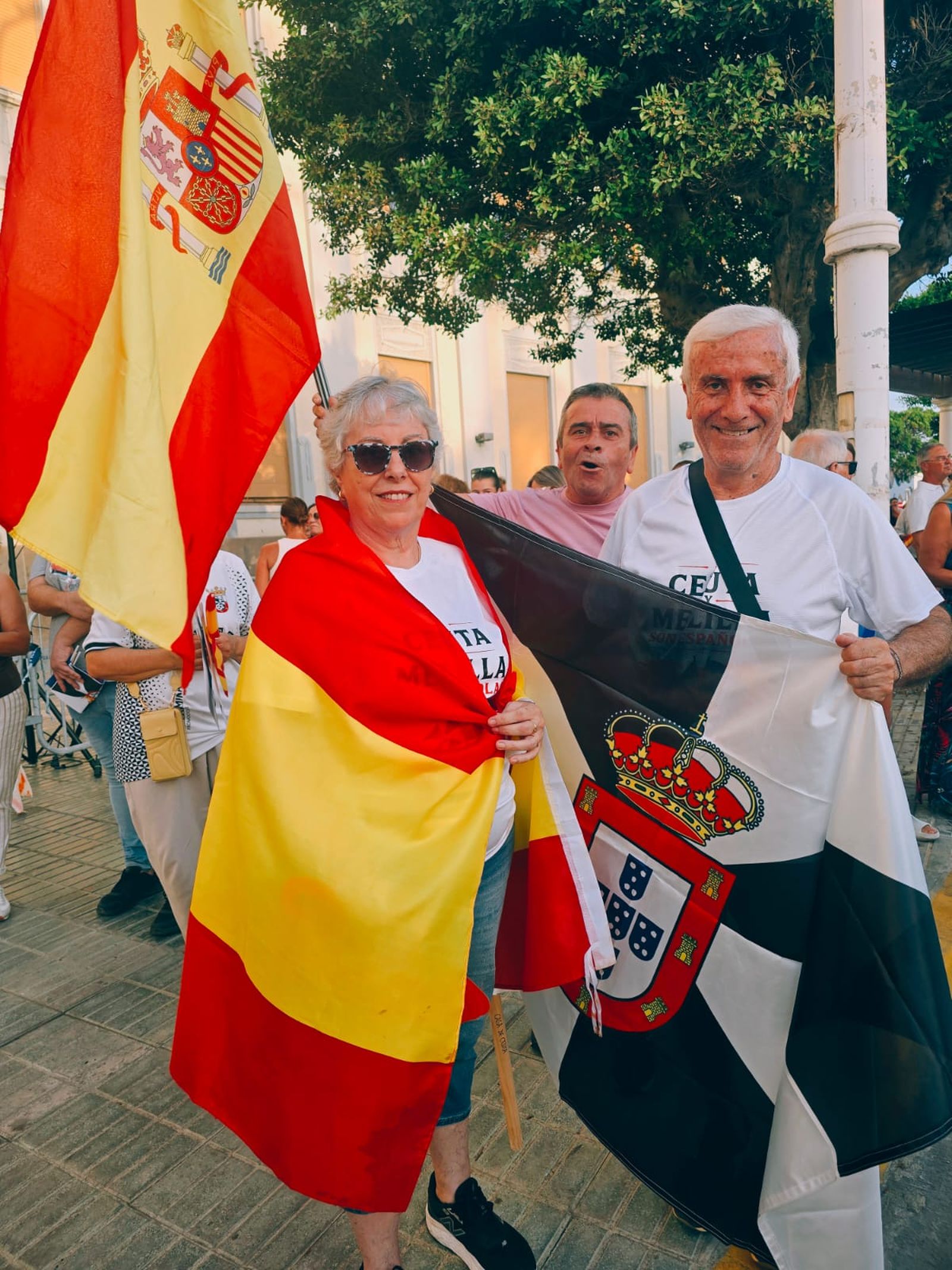 Melilla se vuelca con Ceuta: la Casa Regional de Ceuta, protagonista de una multitudinaria concentración