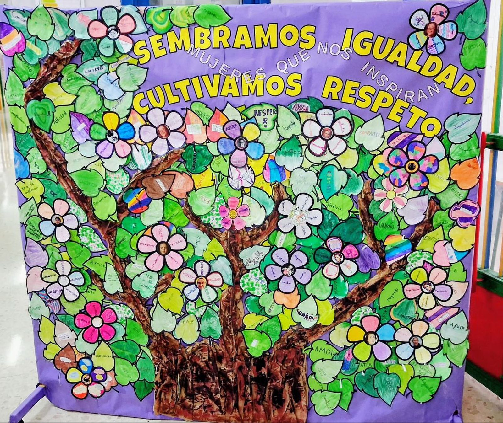 El 'Rey Juan Carlos I' corre por la igualdad