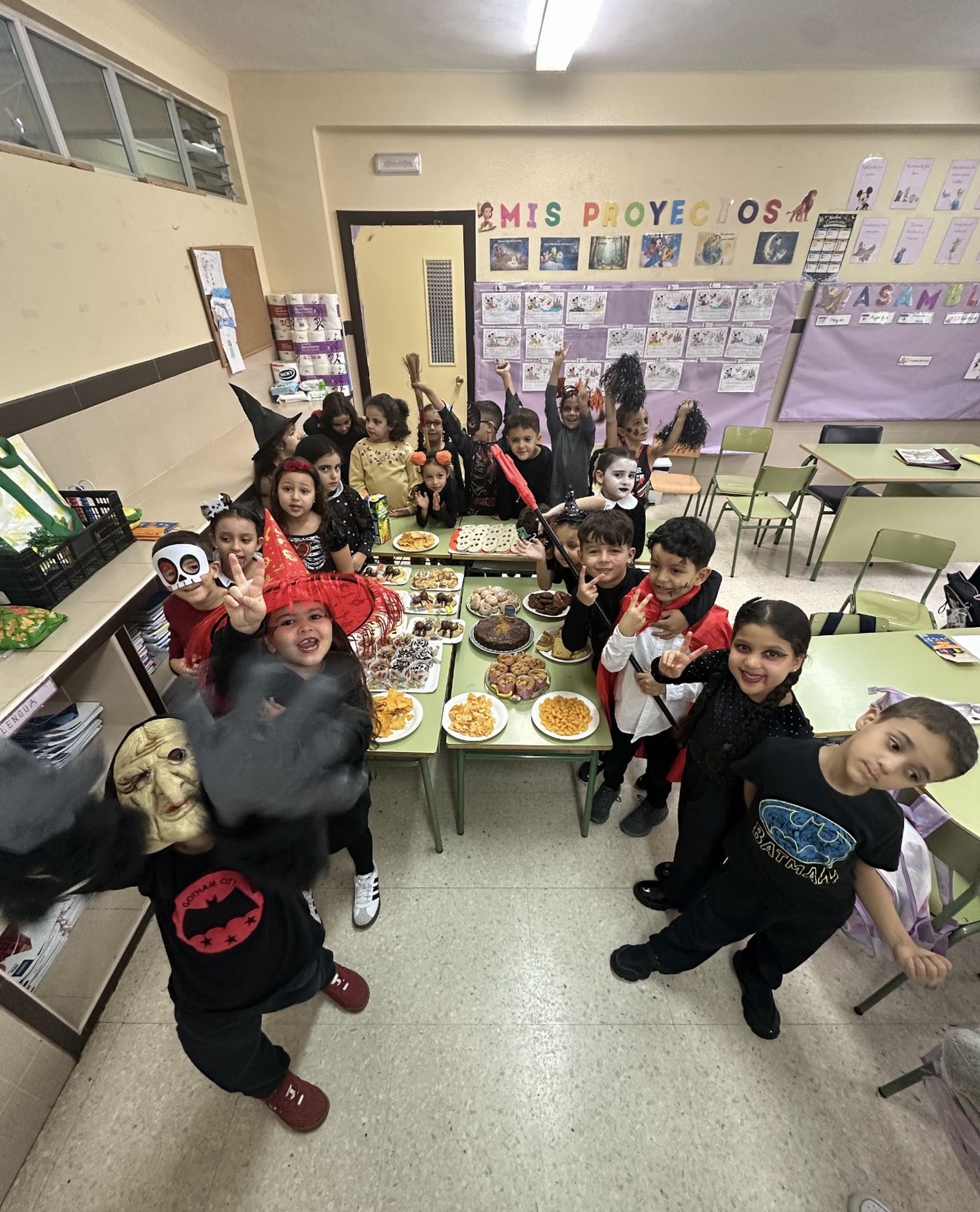 El García Lorca celebra el "Mochiween": una semana de miedo, tradición y mucha diversión