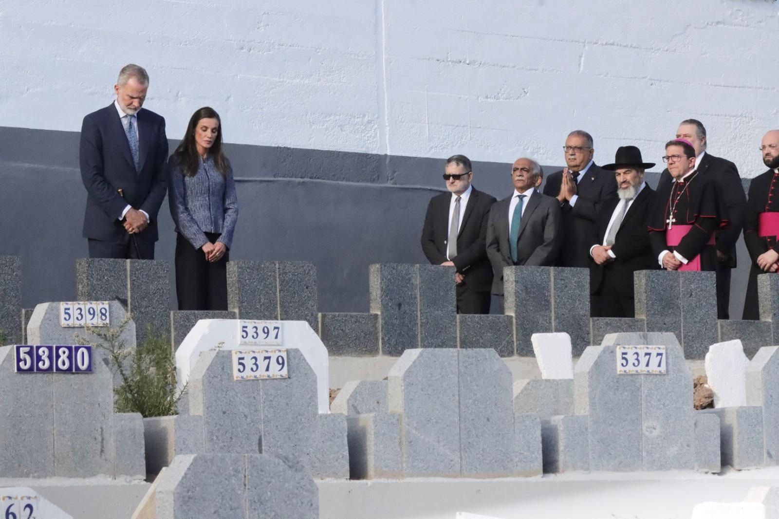 Los cuatro credos ceutíes honran a las víctimas del 30J en un solemne acto presidido por los Reyes