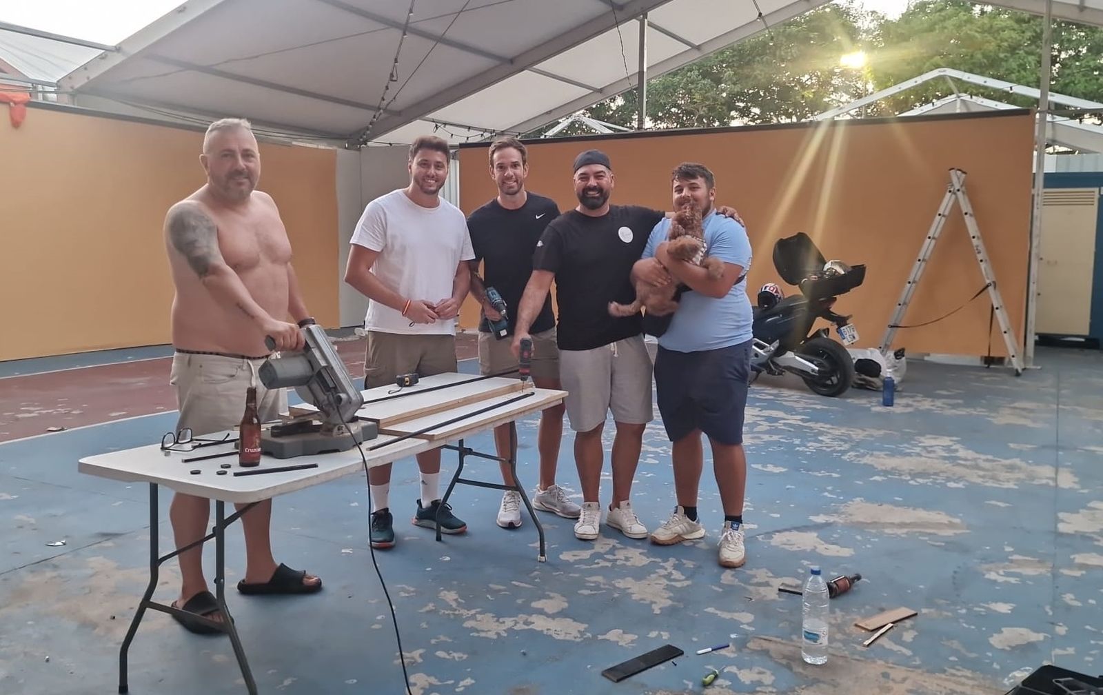 Luces, casetas y atracciones toman forma en el Real ante la llegada de la Feria