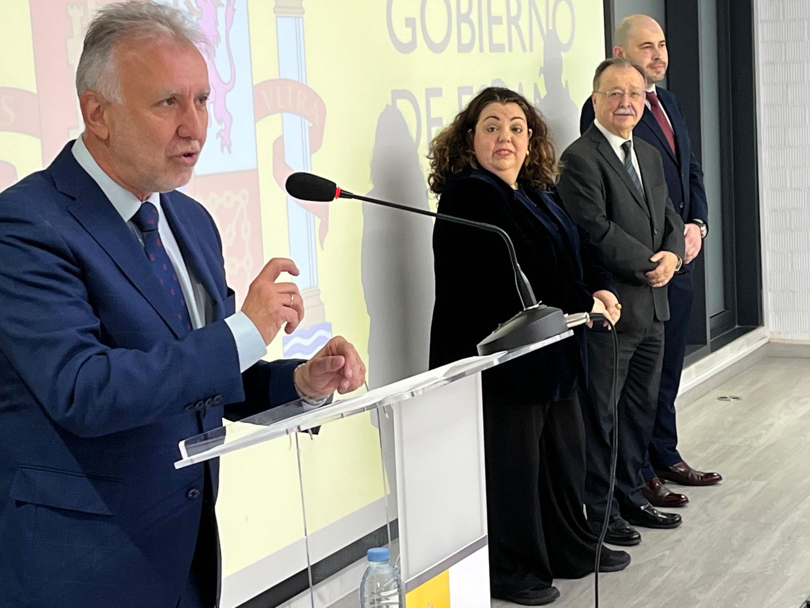 Ángel Víctor Torres, ministro de Política Territorial y Memoria Democrática, durante el acto de toma de posesión de Miguel Ángel Pérez Triano como nuevo delegado del Gobierno en Ceuta
